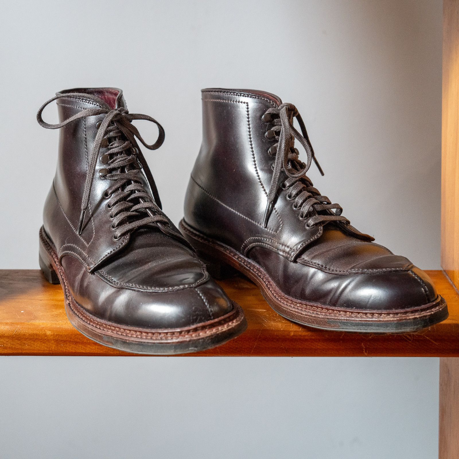 Alden Alden V-Tip Color 8 Boots Size US 6.5 / EU 39-40 - 2 Thumbnail
