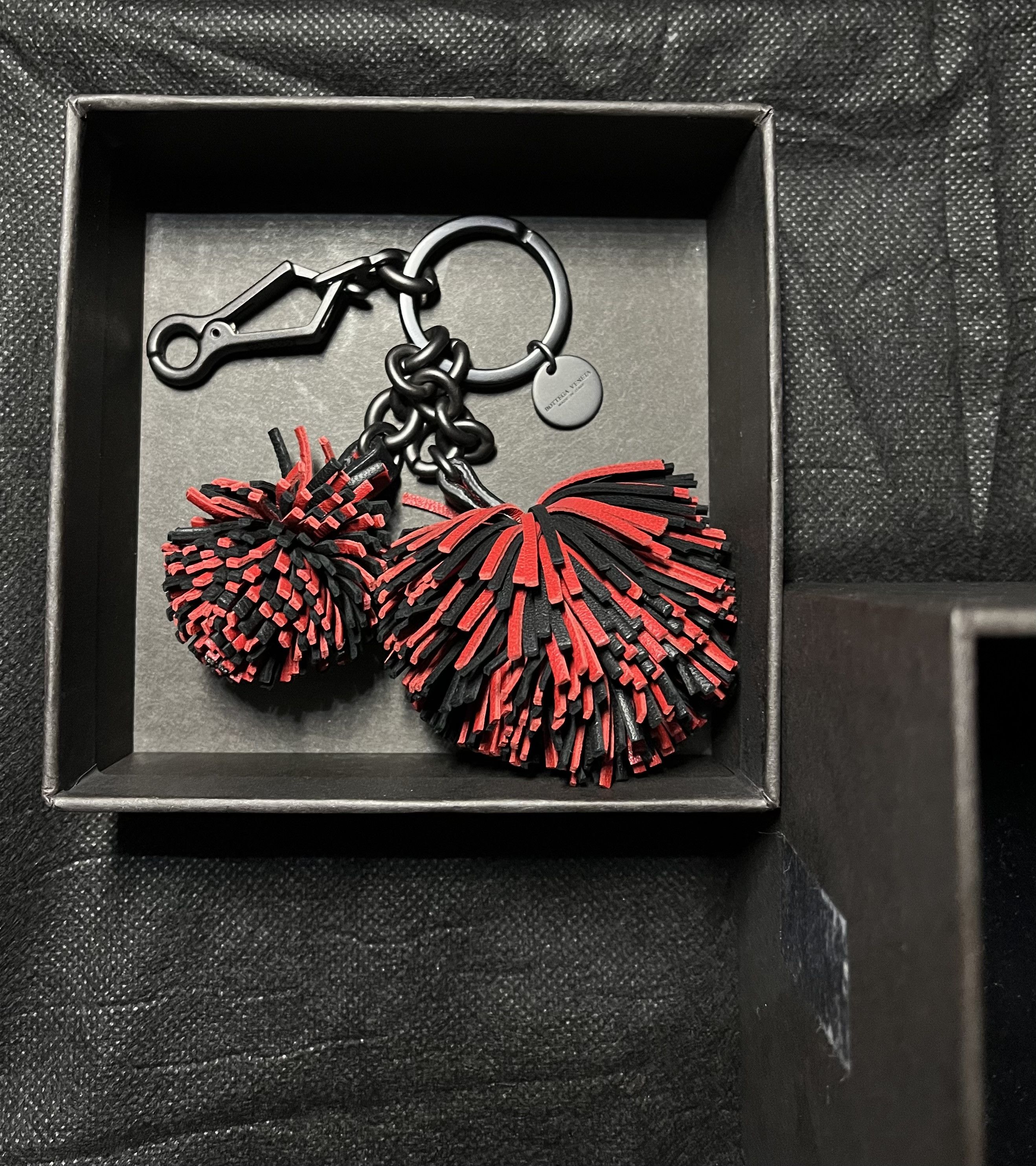 Bottega Veneta × Leather Bottega Veneta Leather Pom Pom Keyring Size ONE SIZE - 3 Thumbnail