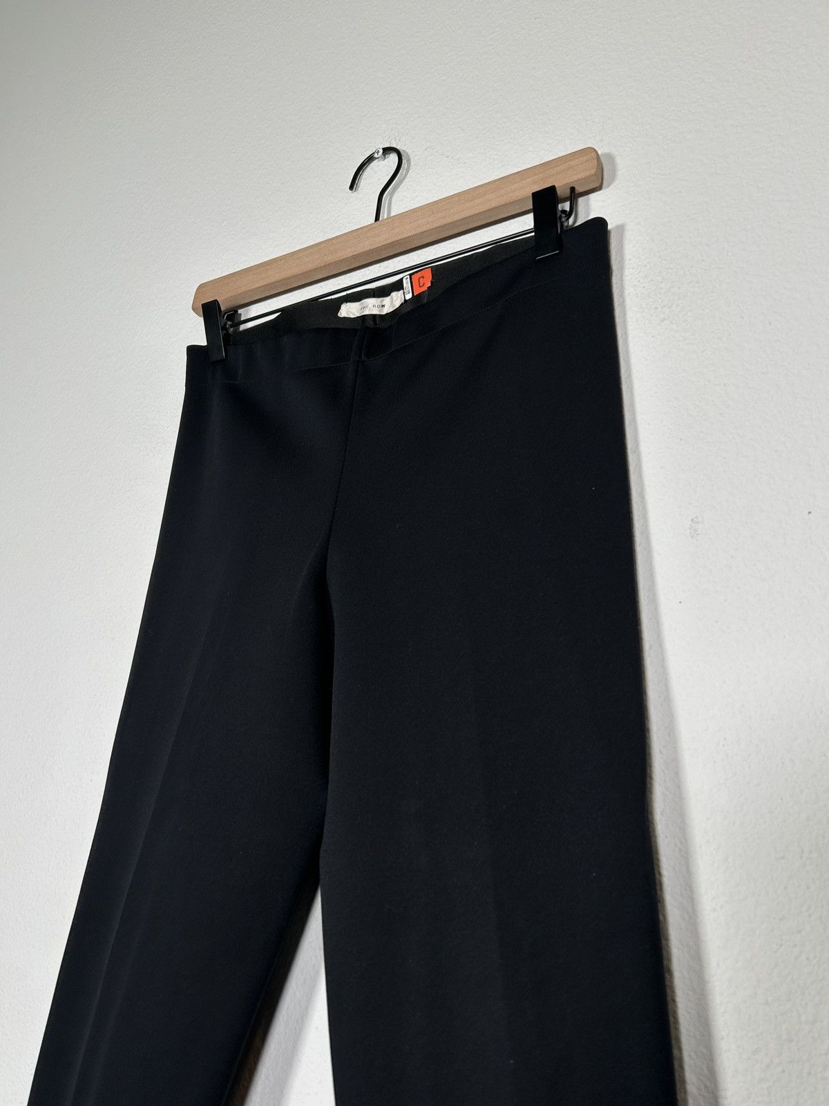 The Row SS24 Neoprene Slim Leg Pants Size 28" / US 6 / IT 42 - 2 Thumbnail