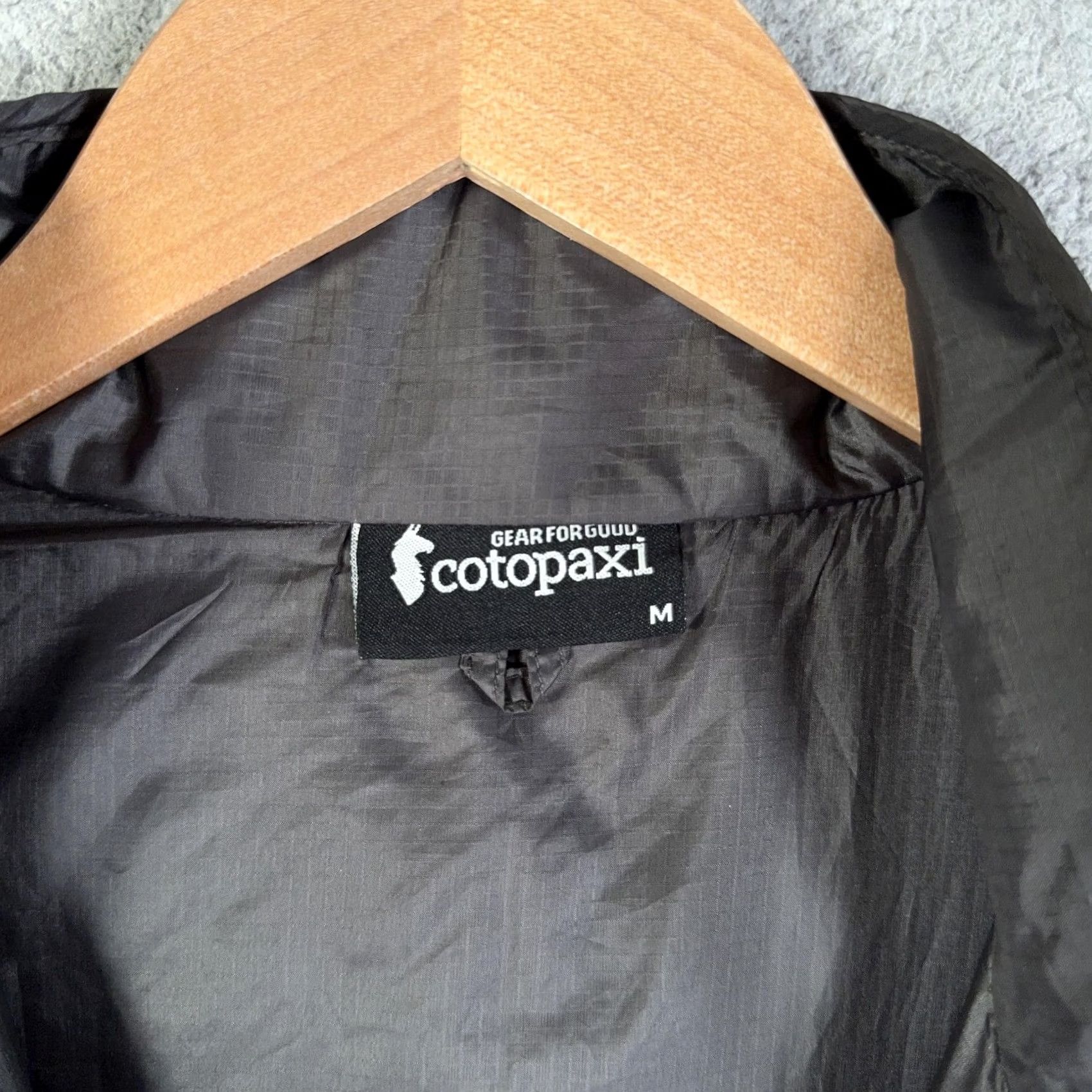 Cotopaxi Cotopaxi Altiplano Vest Mens M Charcoal Polartec Fleece Insulated Zip Pocket Lined Pockets Logo Outdoor Casual Travel Size US M / EU 48-50 / 2 - 7 Thumbnail