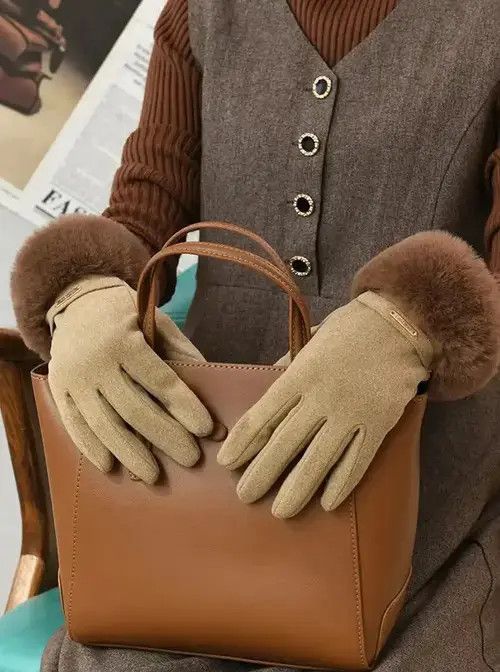 Japanese Brand Elegant Rabbit Fur Gloves Size ONE SIZE - 2 Thumbnail