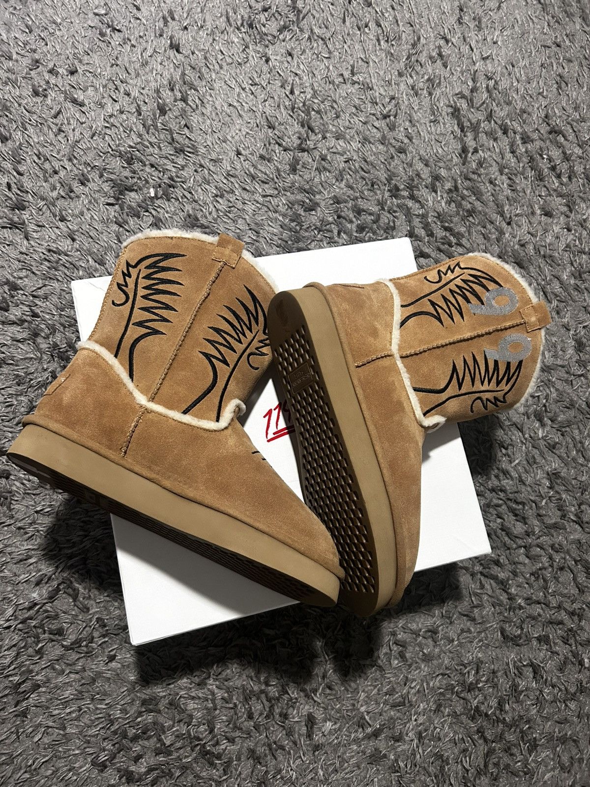 Other BAZO 1199 COWBOY UGGS (NEED GONE ASAP) Size US 9 / EU 42 - 4 Thumbnail