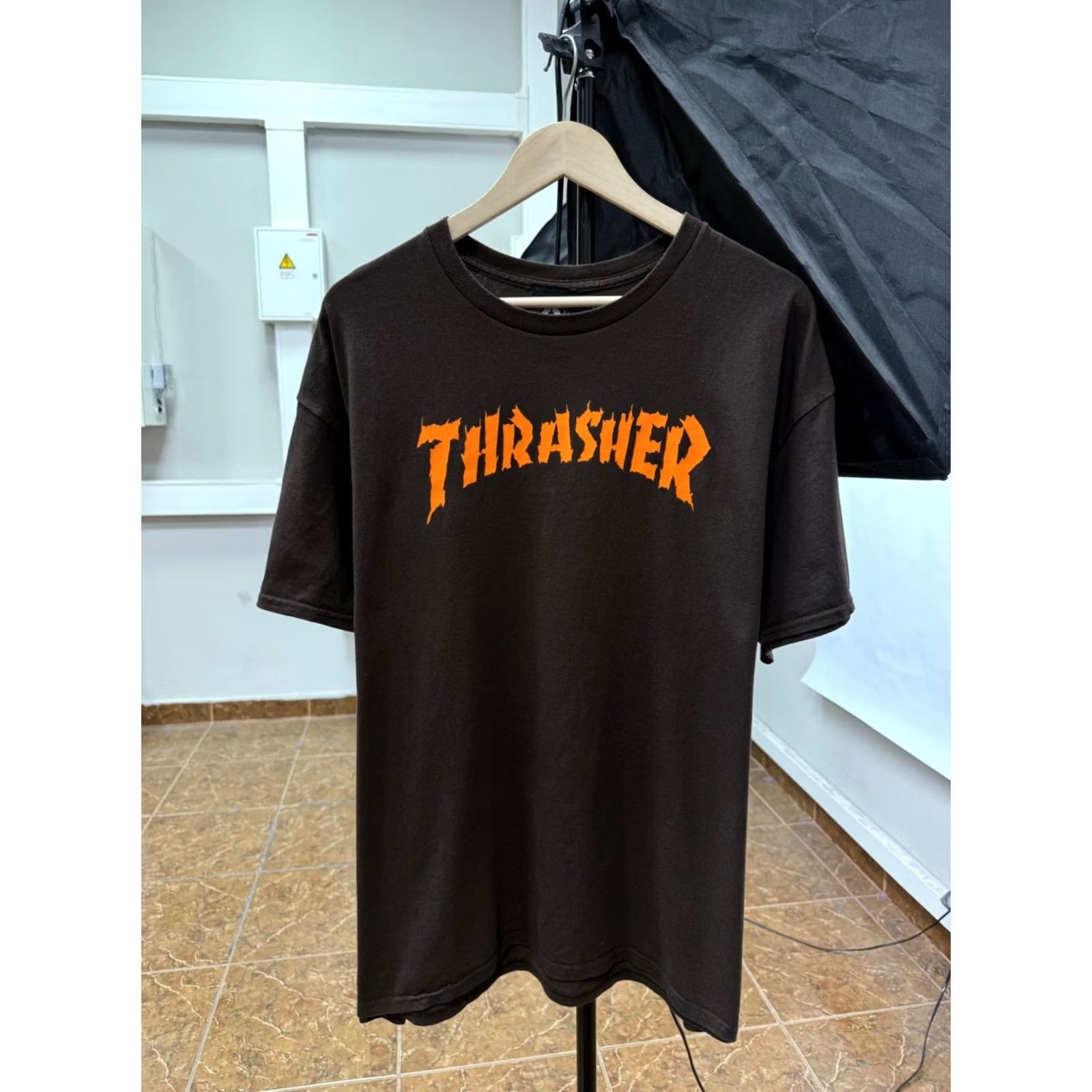 Thrasher Thrasher Burn It Down T-Shirt Men XL Brown Y2K Rare Retro Hype Crew Neck Short Sleeve Brown Shirt Mens XLTex Size US XL / EU 56 / 4 - 2 Thumbnail