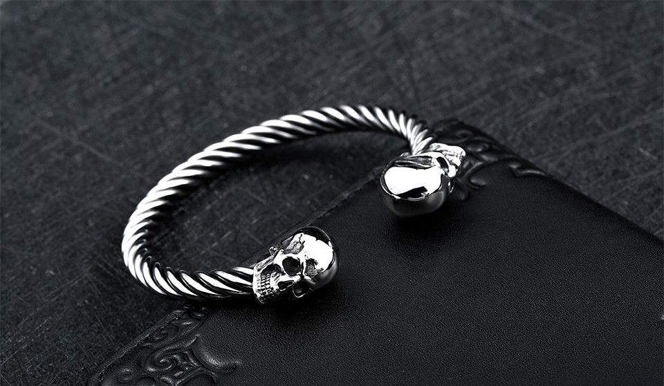 Jewelry Twin Skull Bracelet Size ONE SIZE - 4 Thumbnail