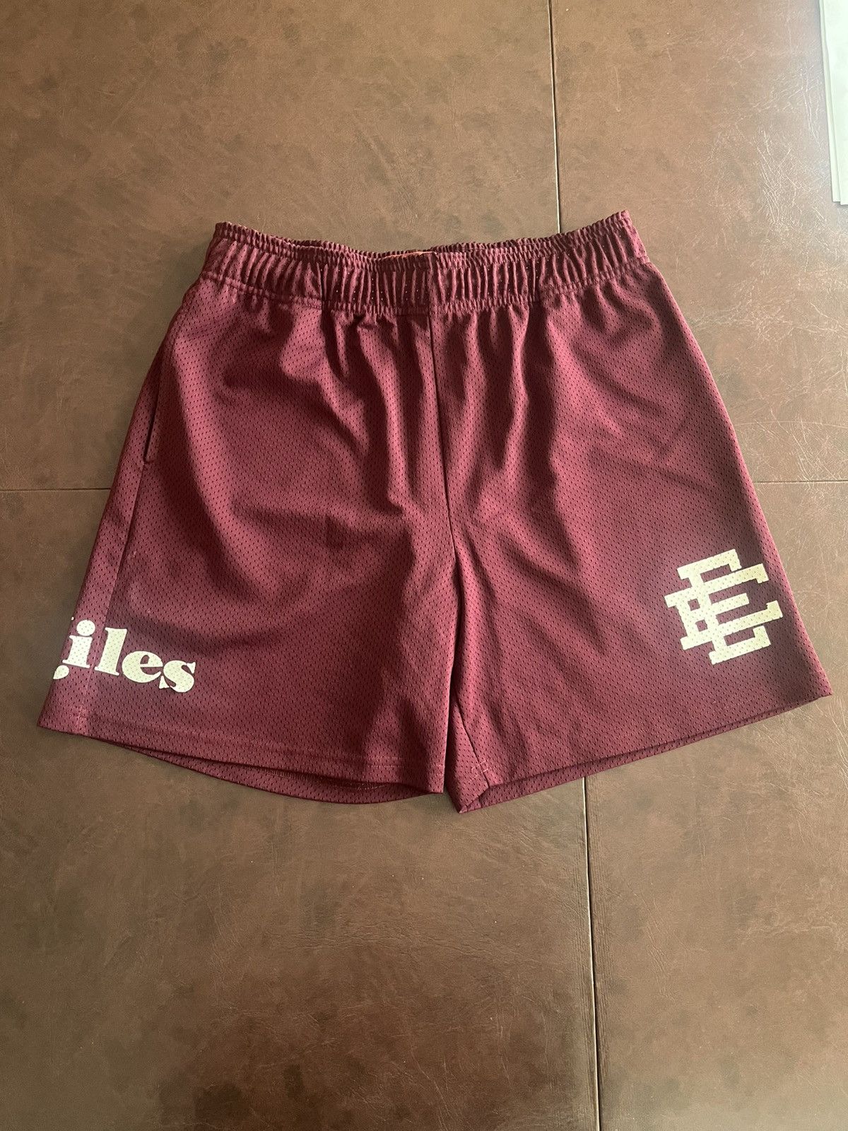 Eric Emanuel Eric Emanuel x Miles red / burgundy shorts large Size US 32 / EU 48 - 1 Thumbnail