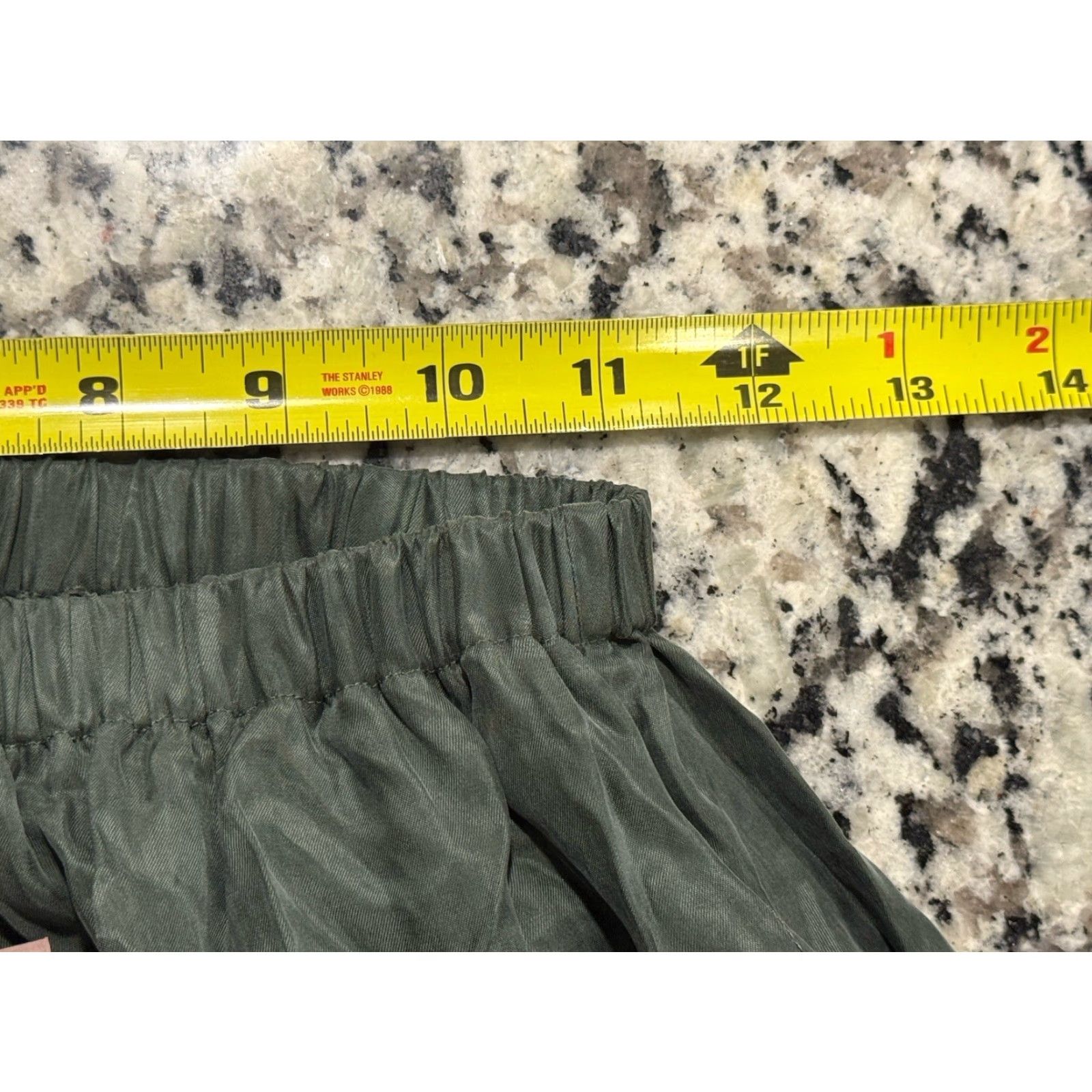 Vintage Nap Loungewear Pants Cropped Green Rayon Cupro Size L Womens Wide-Leg Cropped Style Nightwear Hand Wash Only Regular Pattern Solid Capabilities: N/A Size 36" / US 14 / IT 50 - 2 Thumbnail
