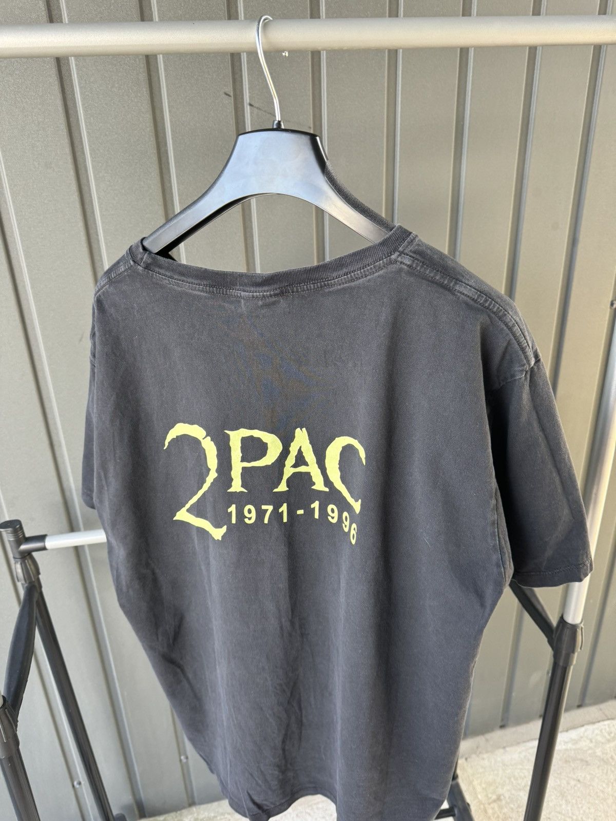 Band Tees × Rap Tees × Vintage Vintage 2 PAC Shakur Marijuana T Shirt Rap tee Size US XL / EU 56 / 4 - 16 Thumbnail