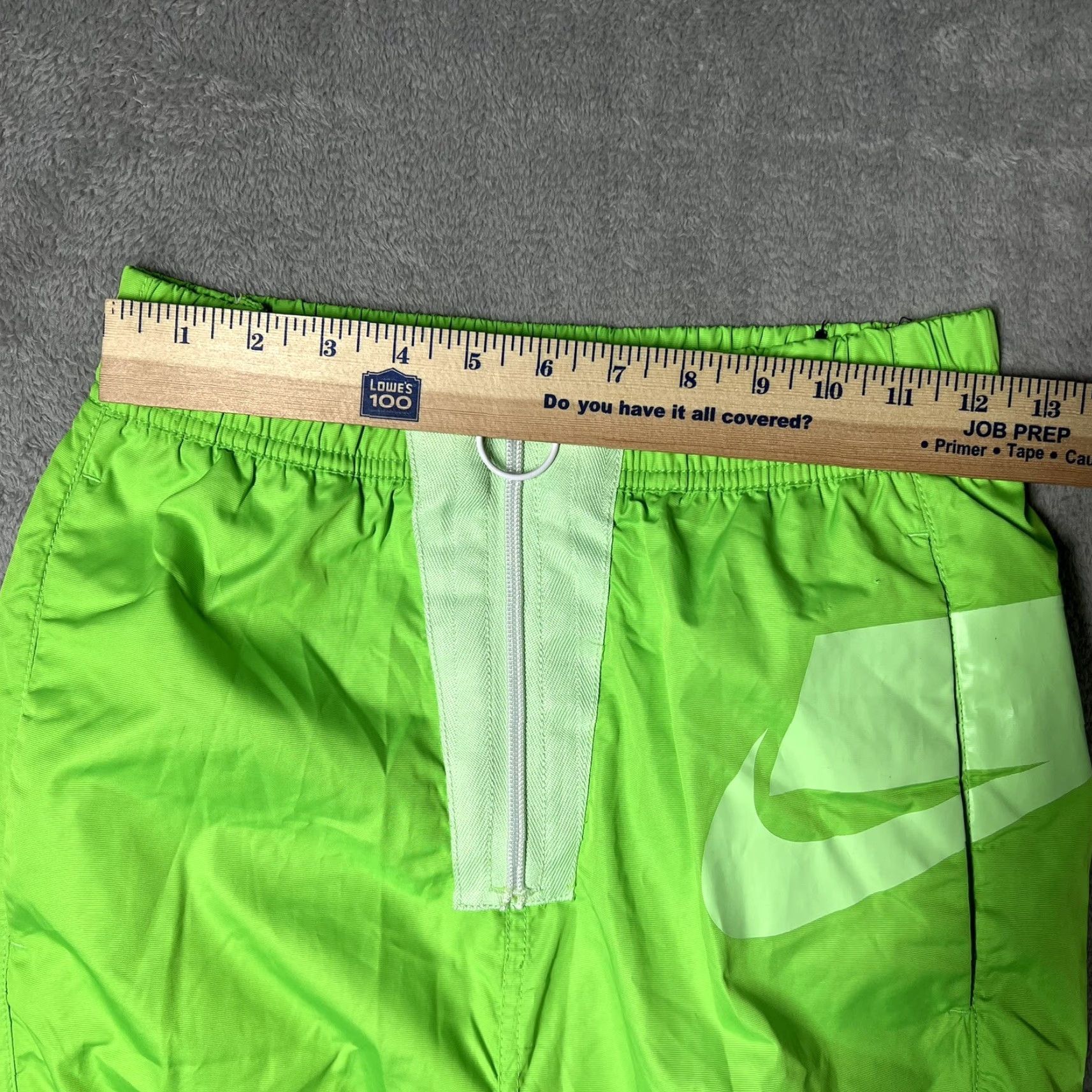 Nike Nike Sportswear NSW Women's XS 24” Waist CT0880-398 Neon Green Trousers EUC Size 26" / US 2 / IT 38 - 7 Thumbnail