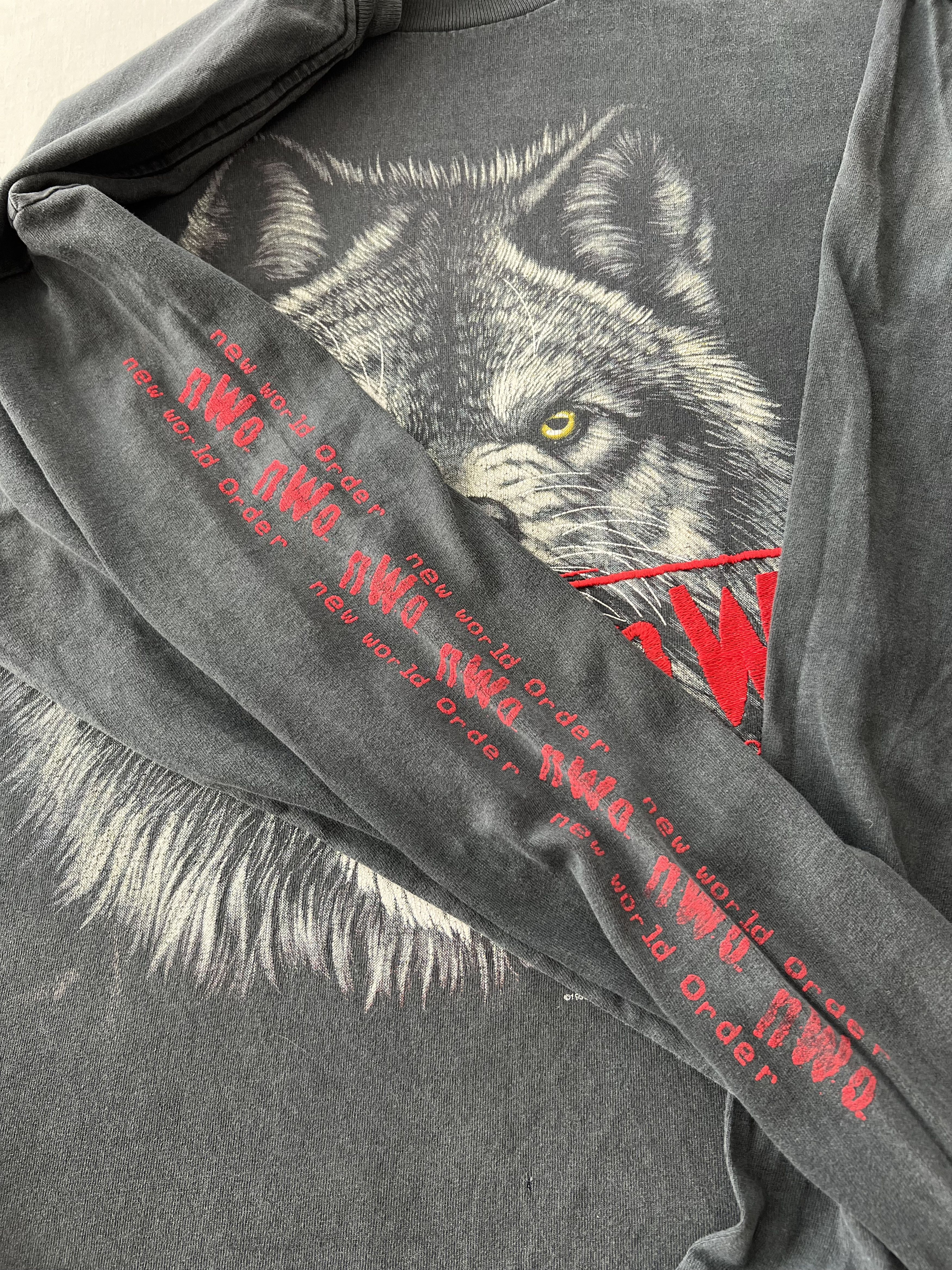 WWE Vintage 1998 NWO New World Order Wolf WWE Black T-shirt Size US XL / EU 56 / 4 - 8 Thumbnail
