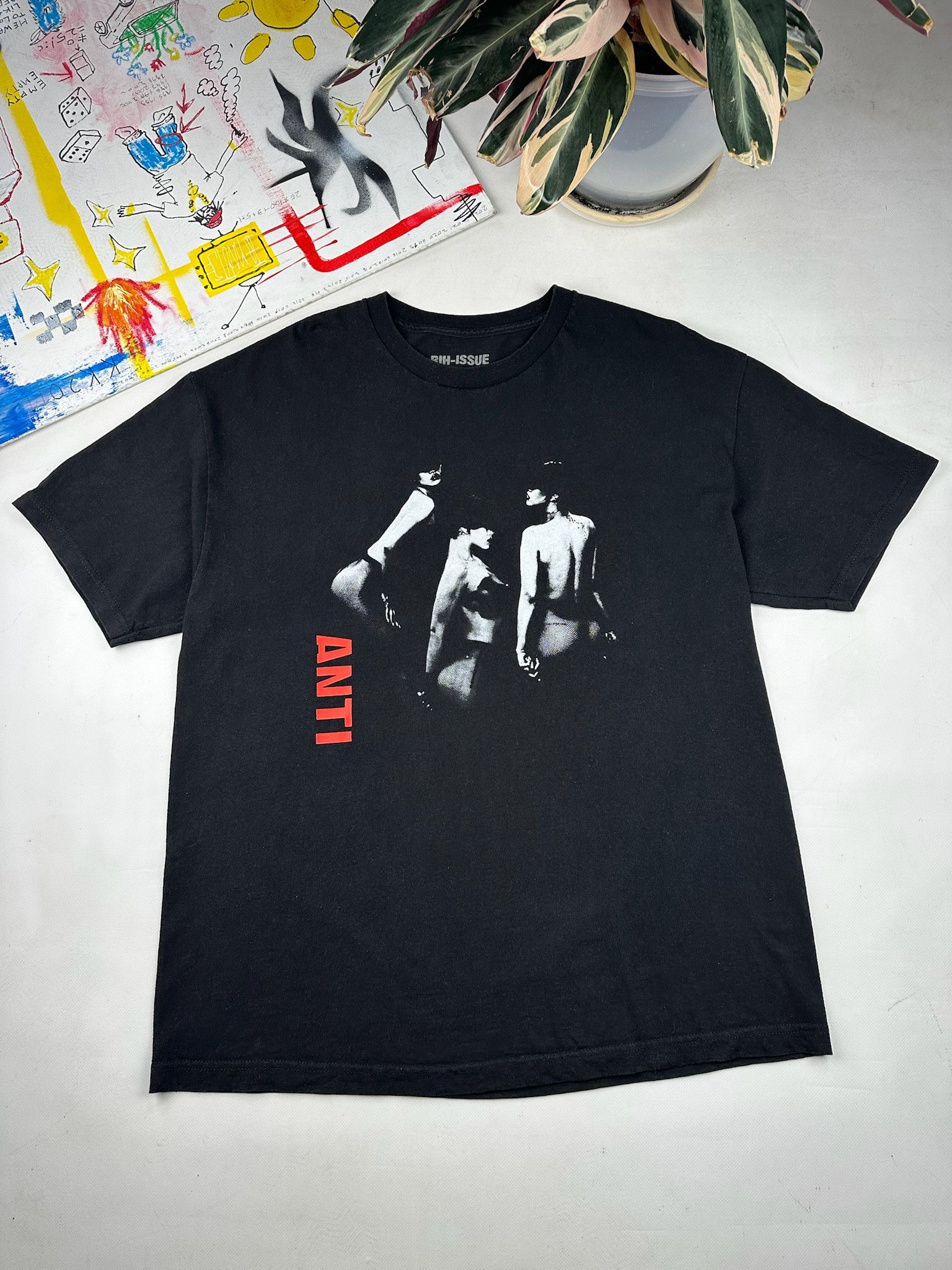 Rap Tees RIHANNA TEES Size US XL / EU 56 / 4 - 1 Thumbnail