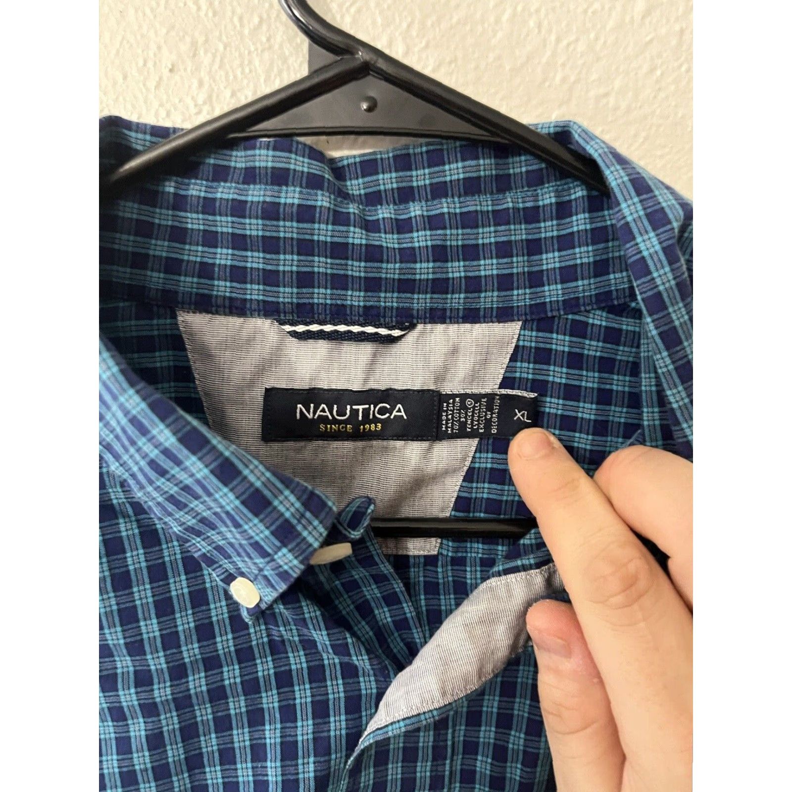 Nautica Nautica XL Blue Button-Up Shirt w/Gingham Print Long Sleeve EUC - Men, XL, Blue, Button-Front, Check, Nautica, Vintage? (No,N/A) Size US XL / EU 56 / 4 - 2 Thumbnail