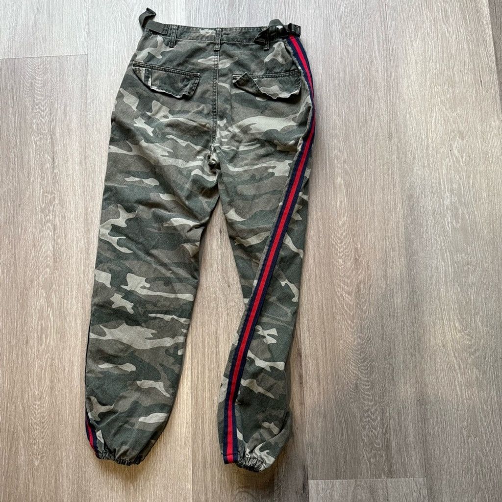 The Unbranded Brand Streetwear Society Camouflage Trousers with Red Stripe Size 26" / US 2 / IT 38 - 9 Thumbnail
