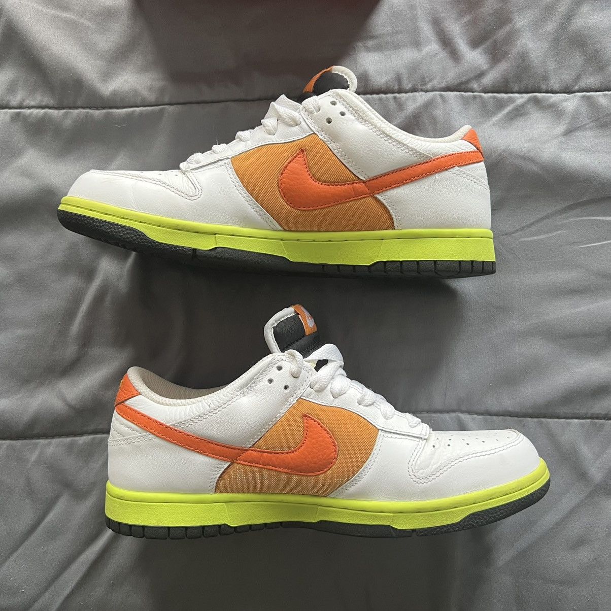Nike Women’s Nike Dunk Low “Orange Blaze/Shock Orange” Size US 10 / IT 40 - 4 Thumbnail