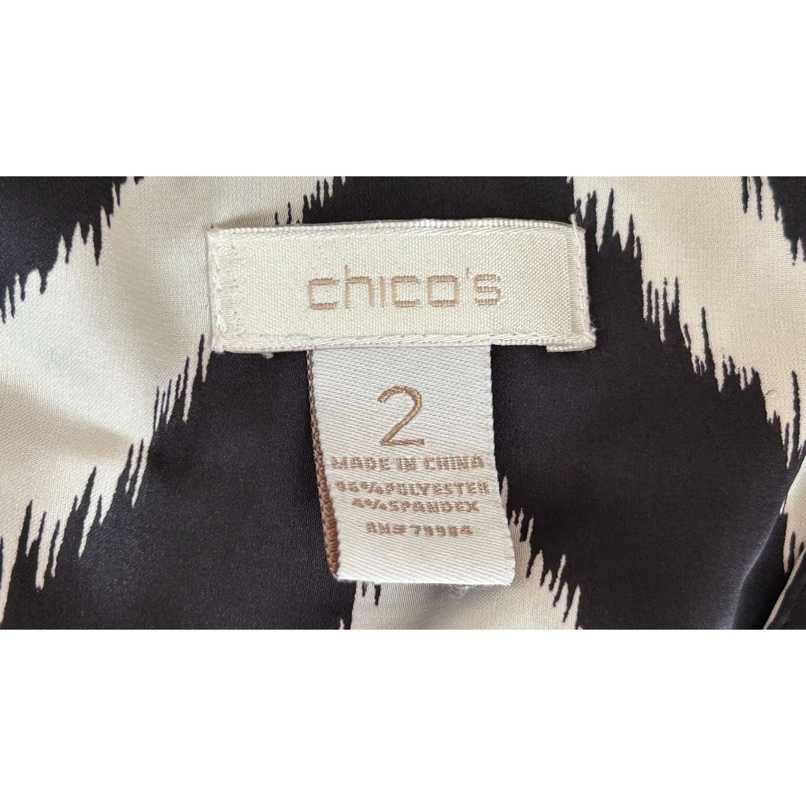 Chicos Chico's | Women's Flowy Chevron Print Long Sleeve Top | 2 Size XS / US 0-2 / IT 36-38 - 3 Thumbnail