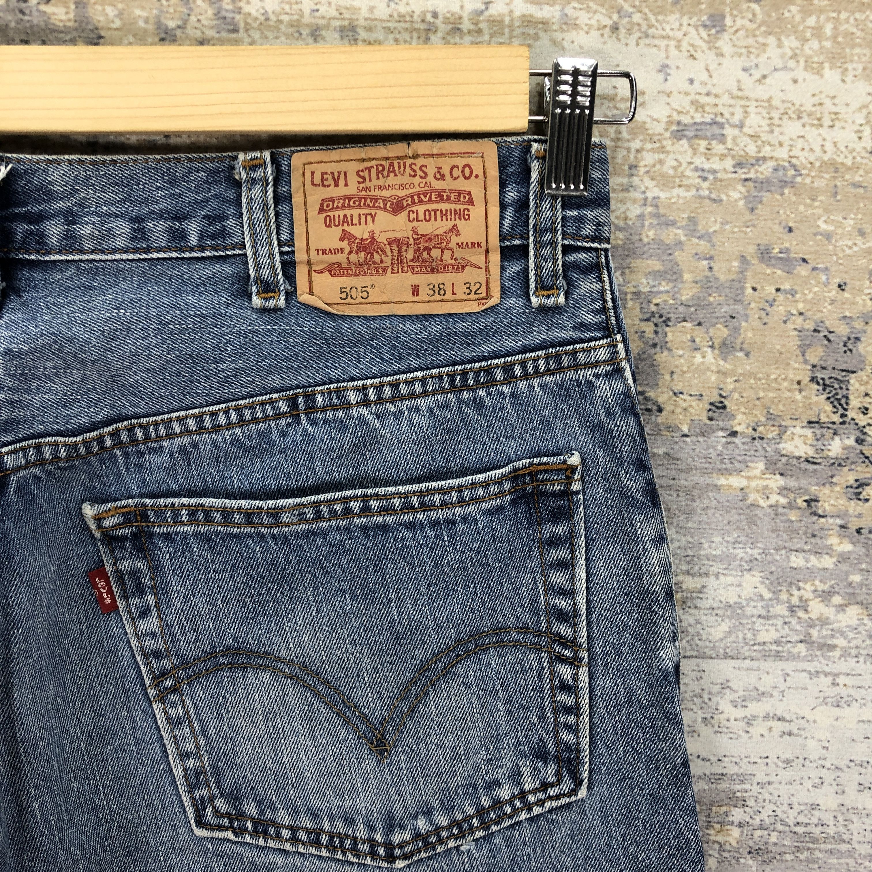 Levi's Vintage Levis 505 Jeans Distressed Levi's Light Wash Denim Size US 36 / EU 52 - 5 Thumbnail