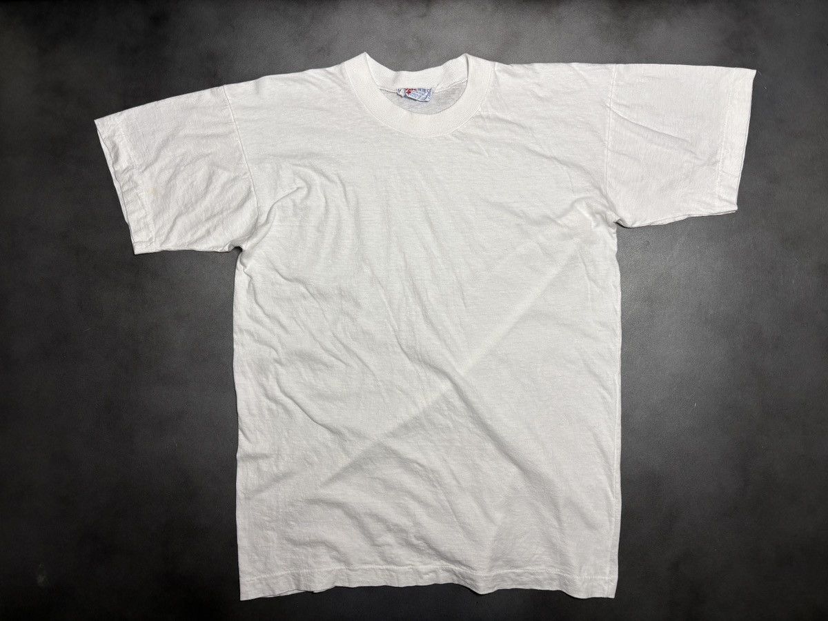 Vintage Vintage Blank Tee 1980s White T-Shirt 80s Rose Single Stitch Size US S / EU 44-46 / 1 - 9 Thumbnail