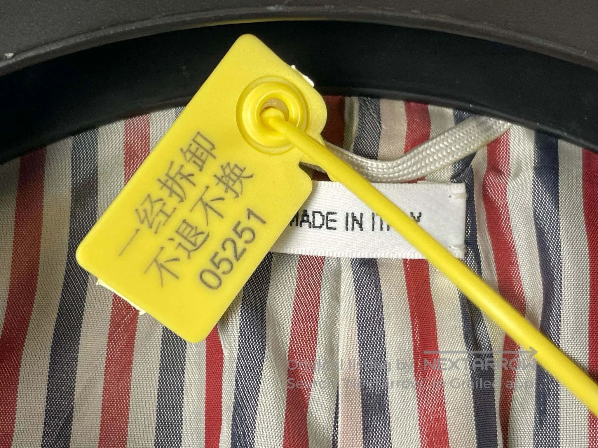 Thom Browne Thom Browne Classic Striped Golden Button Jacket Size US XL / EU 56 / 4 - 7 Thumbnail