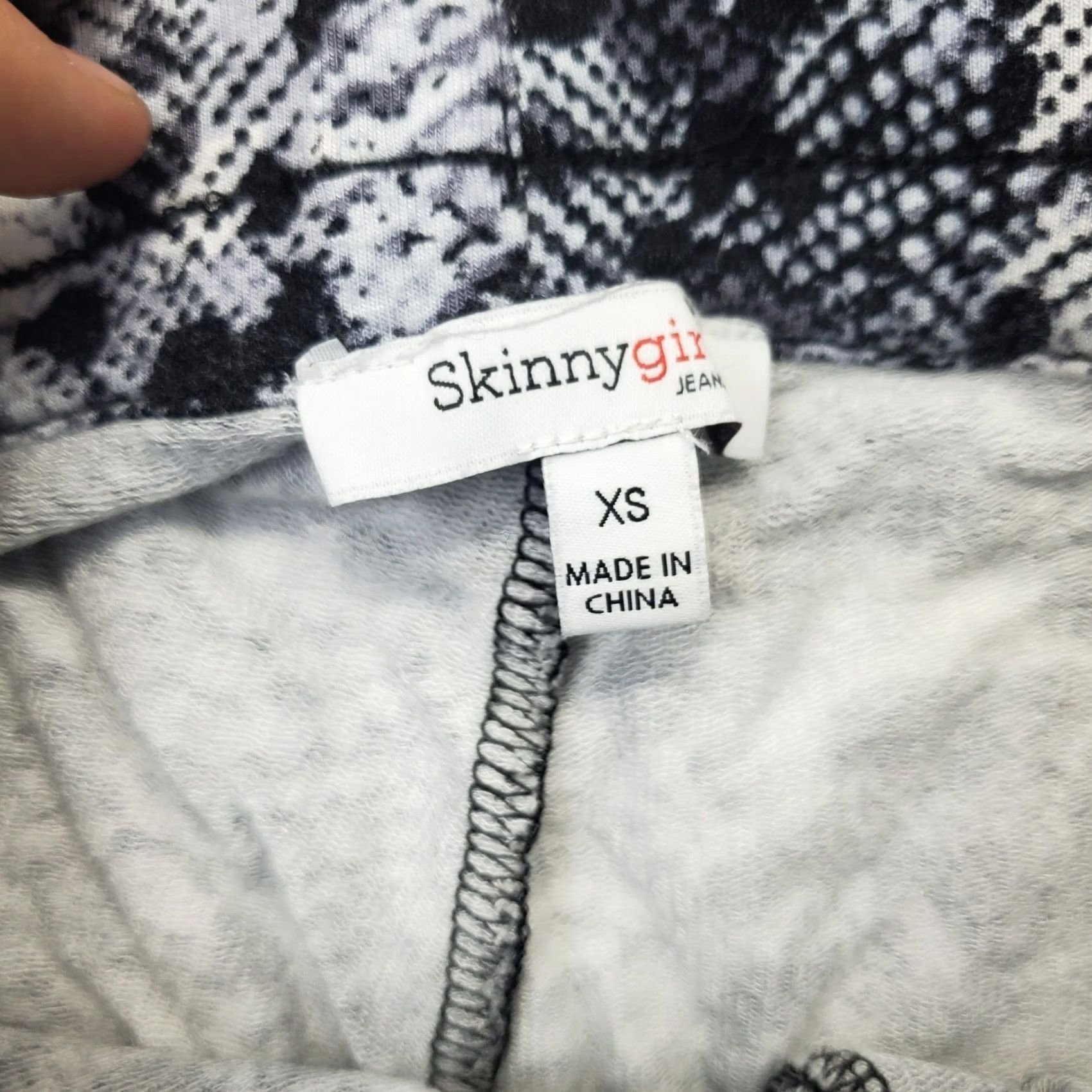 Vintage Skinnygirl Jogger Pants Womens XS Multi Snakeskin Print Stretch Drawstring Waist Size 26" / US 2 / IT 38 - 7 Thumbnail