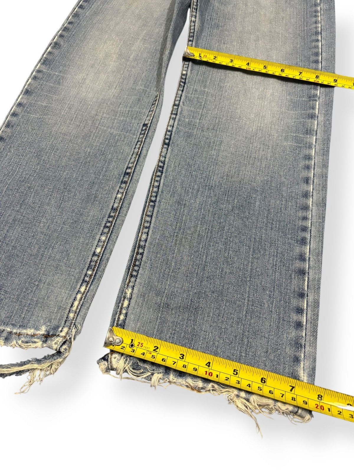 Quiksilver Vintage Quiksilver Light Washed Regular Fit Distressed Jeans Size US 29 - 16 Thumbnail
