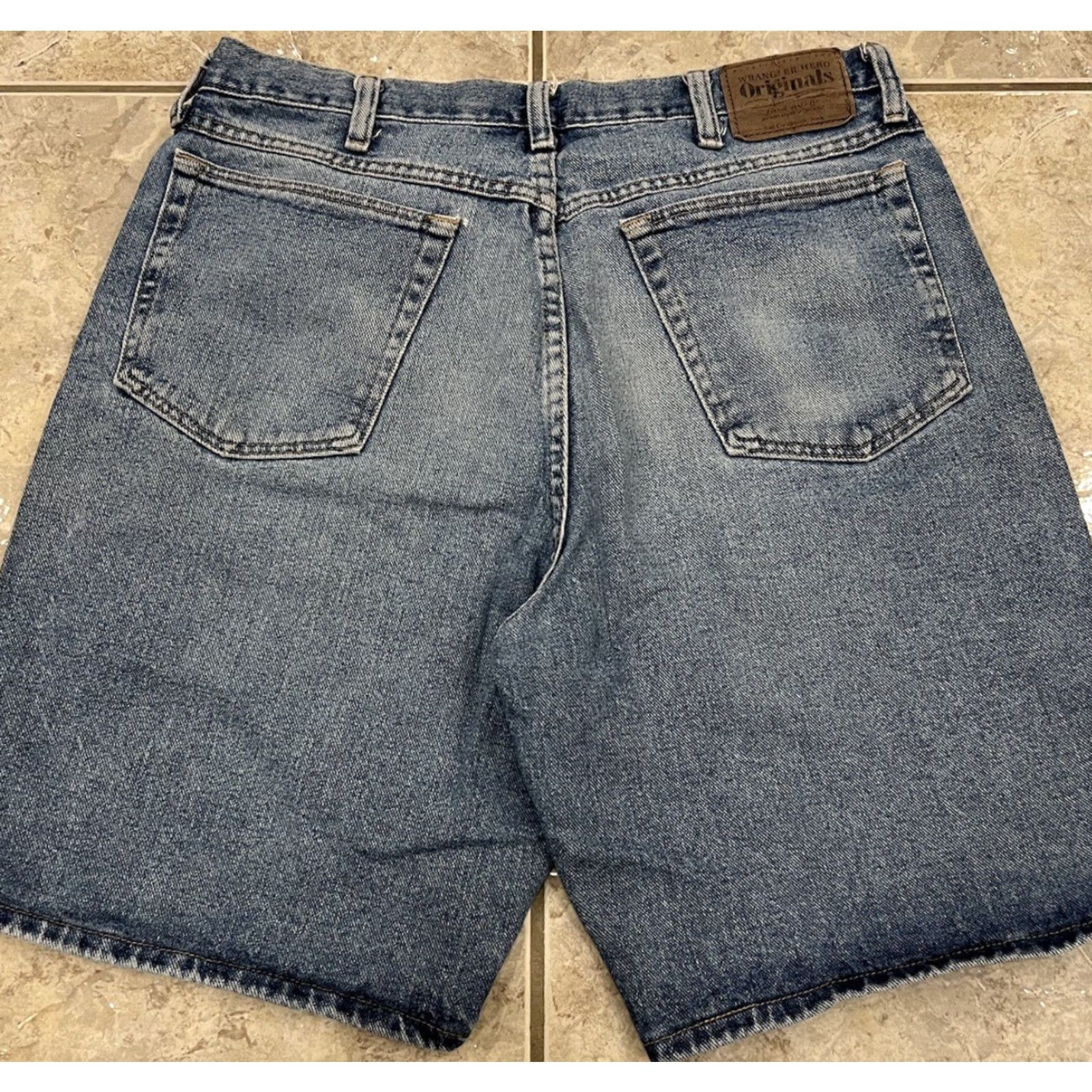 Wrangler VINTAGE Wrangler Blue 34 Jorts Distressed Denim Shorts 9" Bermuda Mens 34x9 5-Pocket Frayed Size US 34 / EU 50 - 6 Thumbnail