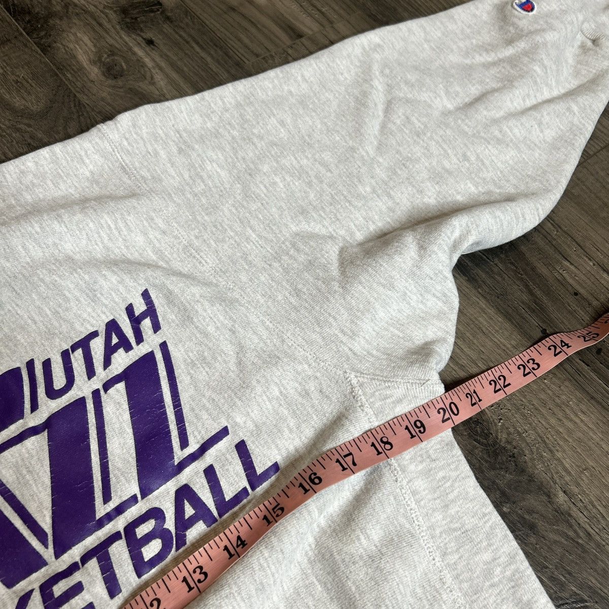 Champion Vintage champion reverse weave Utah jazz crewneck Size US M / EU 48-50 / 2 - 8 Thumbnail