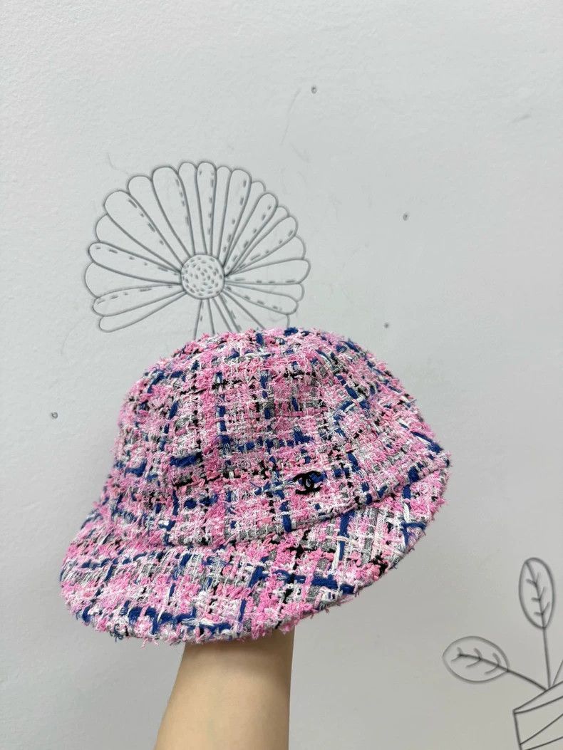 Chanel Chanel 23P Pink Tweed Soft Top Hat Size ONE SIZE - 1 Thumbnail
