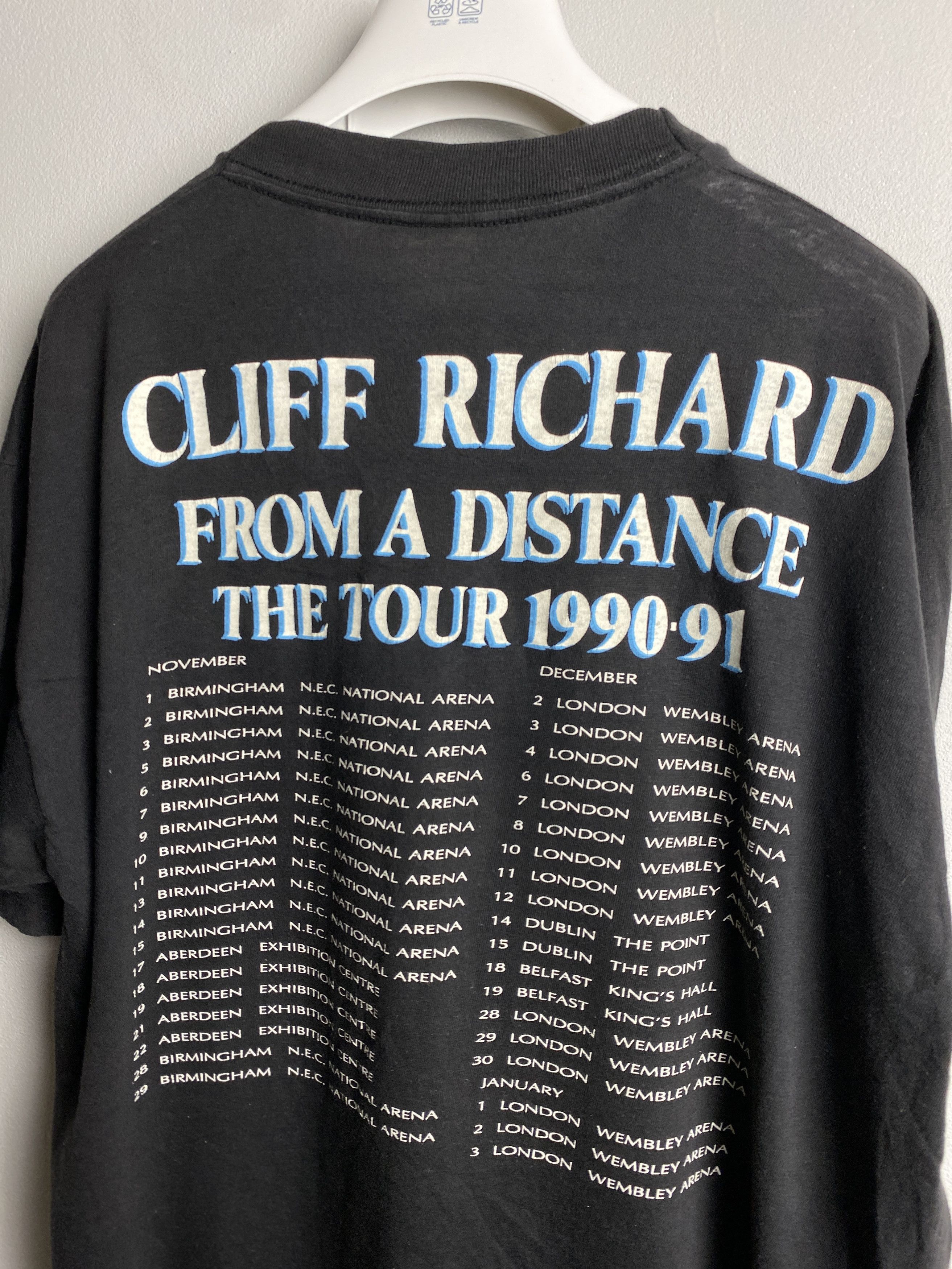 Band Tees × Vintage Vintage Cliff Richard 1990 Tour t-shirt tee printed 90s Size US M / EU 48-50 / 2 - 5 Thumbnail