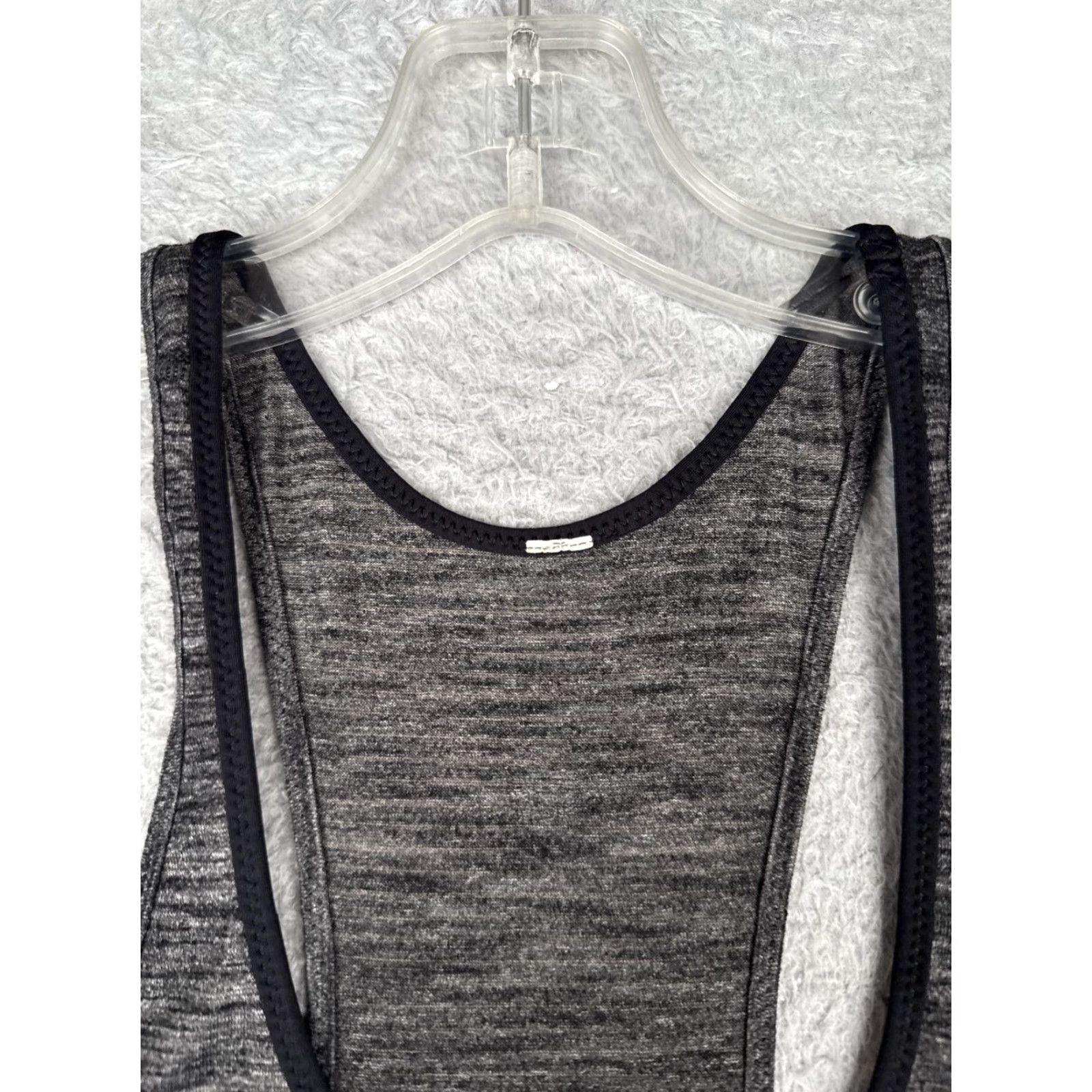 Lululemon Lululemon Tank Women 4 Gray Racerback Athletic Gym Yoga Workout Women Size S / US 4 / IT 40 - 6 Thumbnail