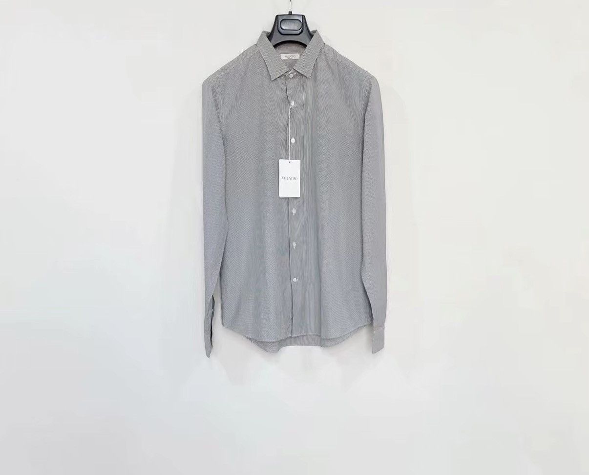 Valentino VALENTINO 100% Cotton Long Sleeve Shirt J30 Size US S / EU 44-46 / 1 - 1 Thumbnail
