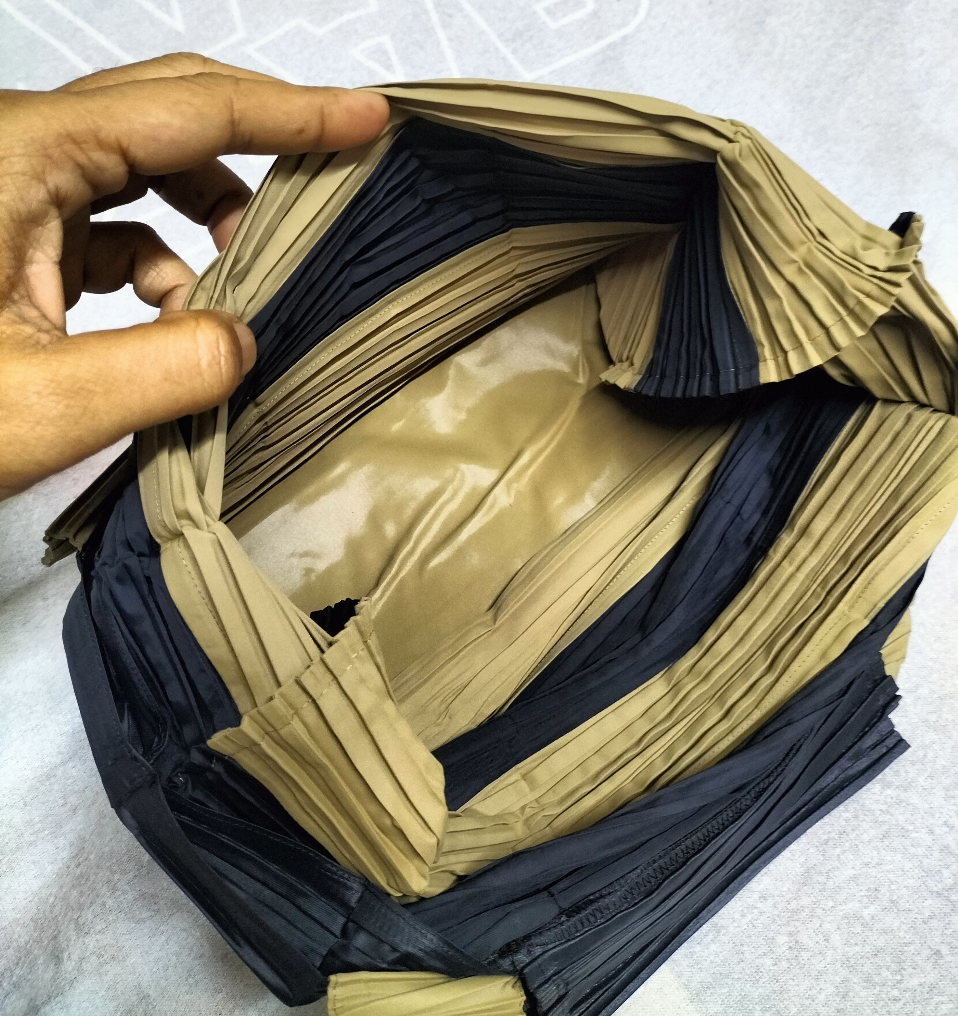 Issey Miyake Pleats please by issey miyake tote bag Size ONE SIZE - 7 Thumbnail
