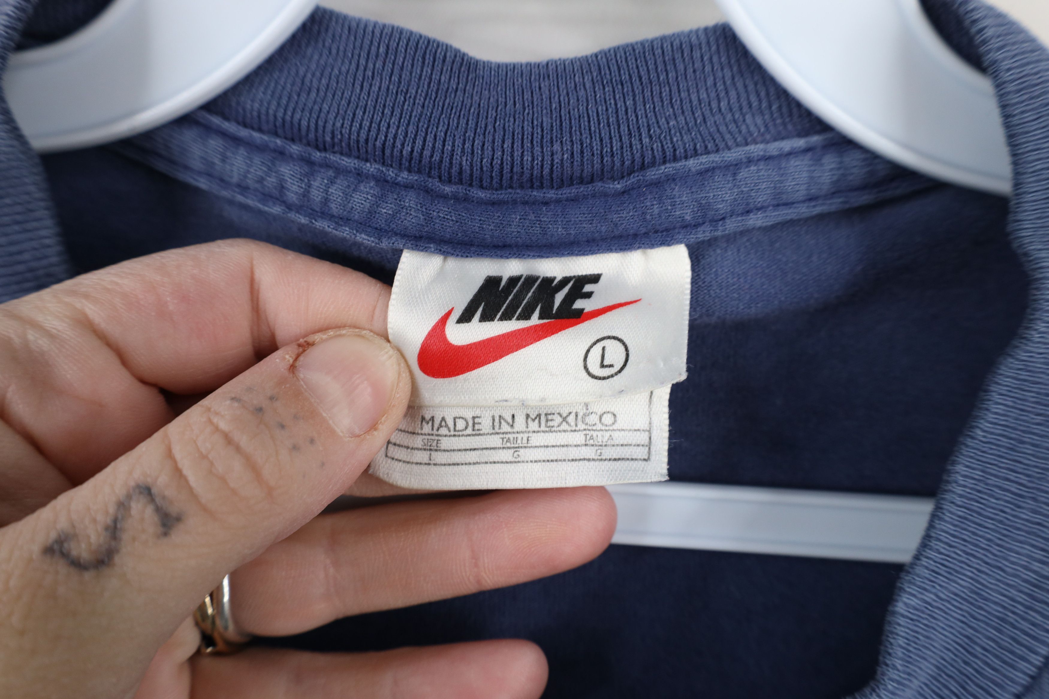 Nike × Vintage Vintage 90s Nike Spell Out Travis Scott Mini Swoosh T-Shirt Size US L / EU 52-54 / 3 - 9 Thumbnail