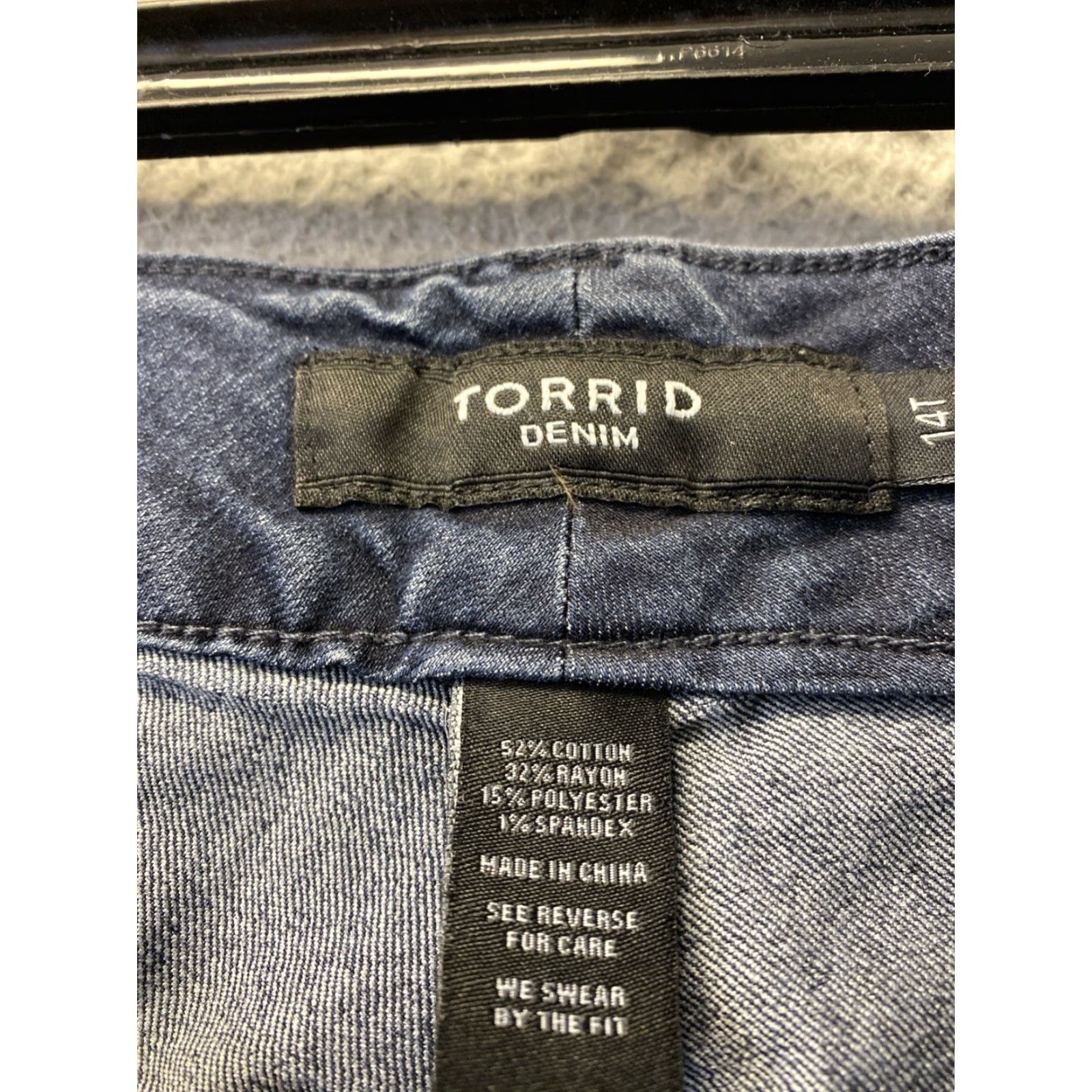 Torrid Torrid Bombshell Jeans Skinny High Waist Button Fly Pockets 14T Blue Denim Women's Plus Size 14T 30" Inseam Size 36" / US 14 / IT 50 - 4 Thumbnail