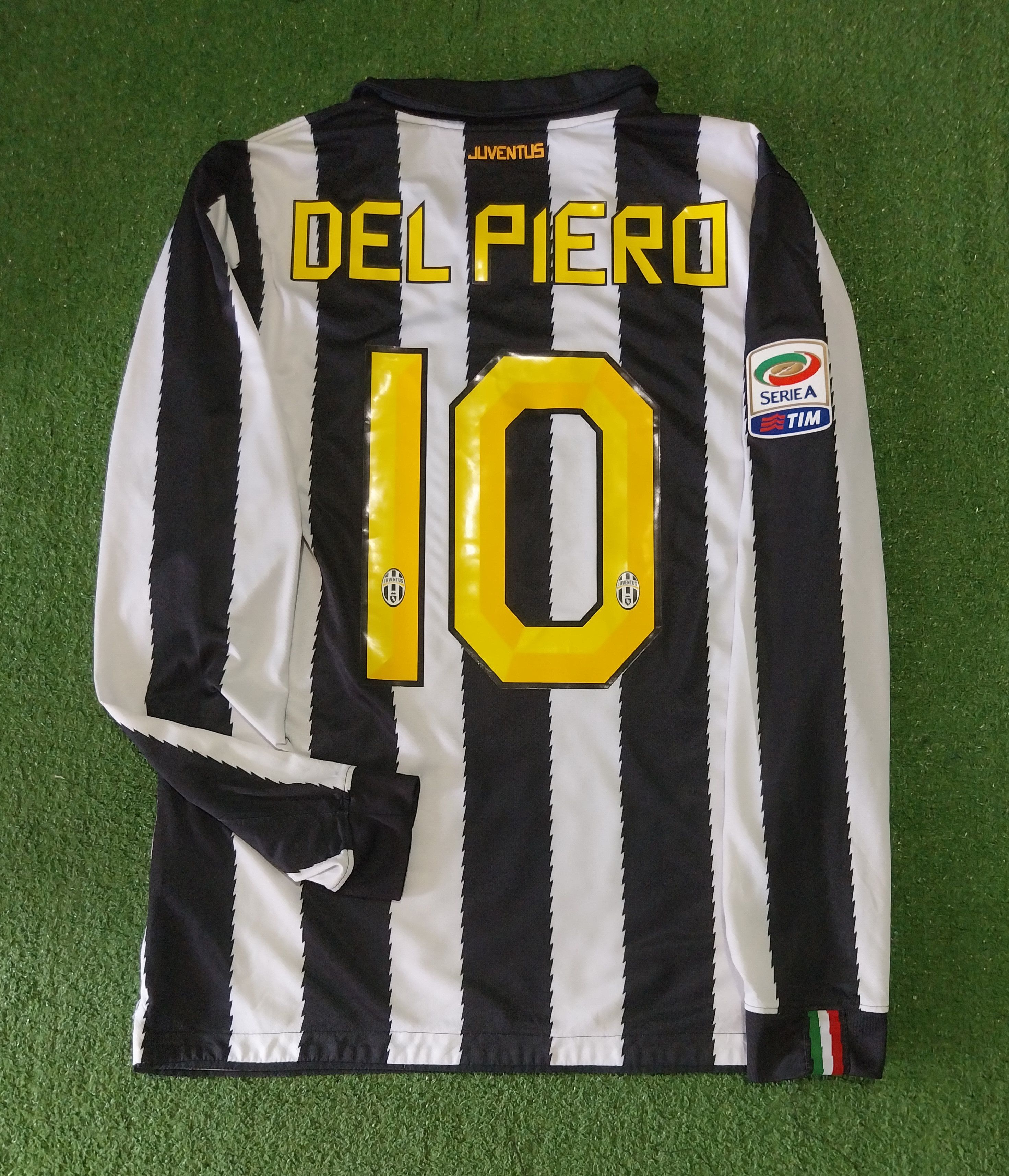 Other Juventus home 2010/2011 alessandro del piero jersey football Size US M / EU 48-50 / 2 - 2 Thumbnail