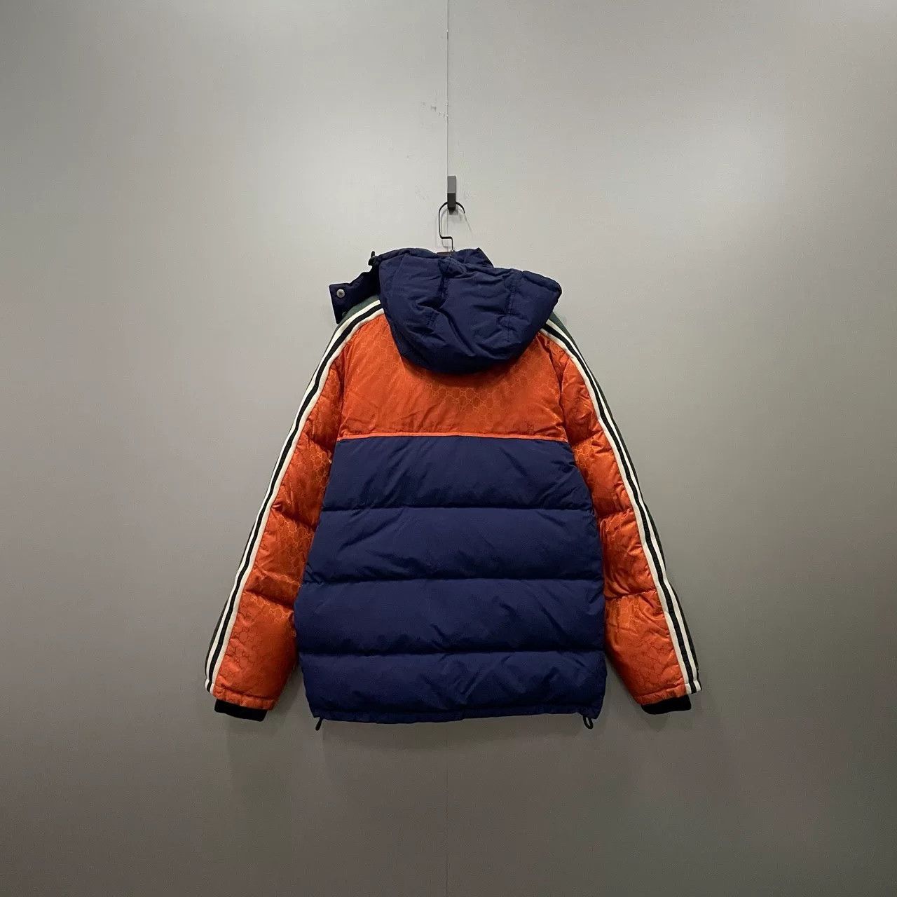 Gucci gucci logo hooded down jacket Size US L / EU 52-54 / 3 - 2 Thumbnail