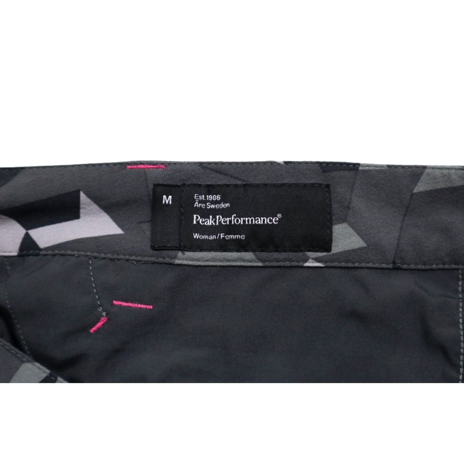 Peak Performance Peak Performance Dexprsh Shorts Women MEDIUM Trekking Patterned Grey Size 32" / US 10 / IT 46 - 7 Thumbnail