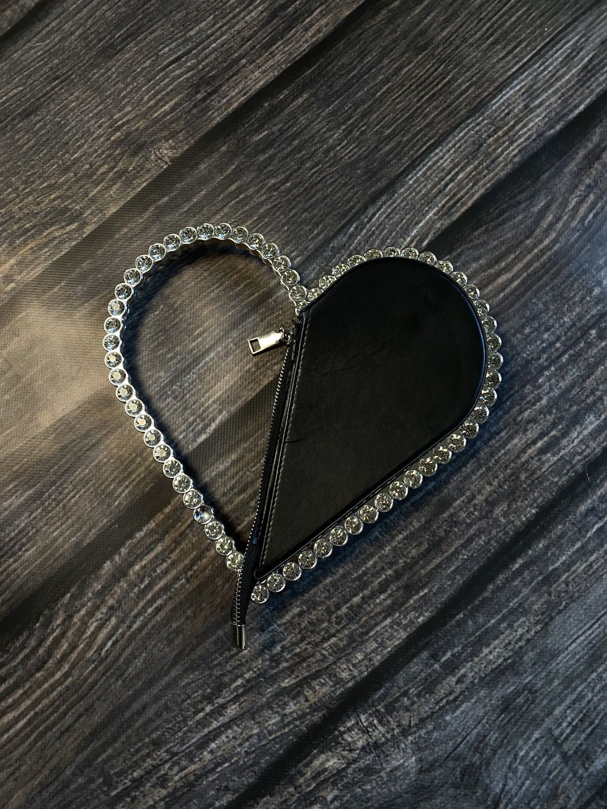 Japanese Brand RARE❗️ HEART-SHAPED BAG WITH SEQUINS AND LEATHER. Size ONE SIZE - 1 Thumbnail