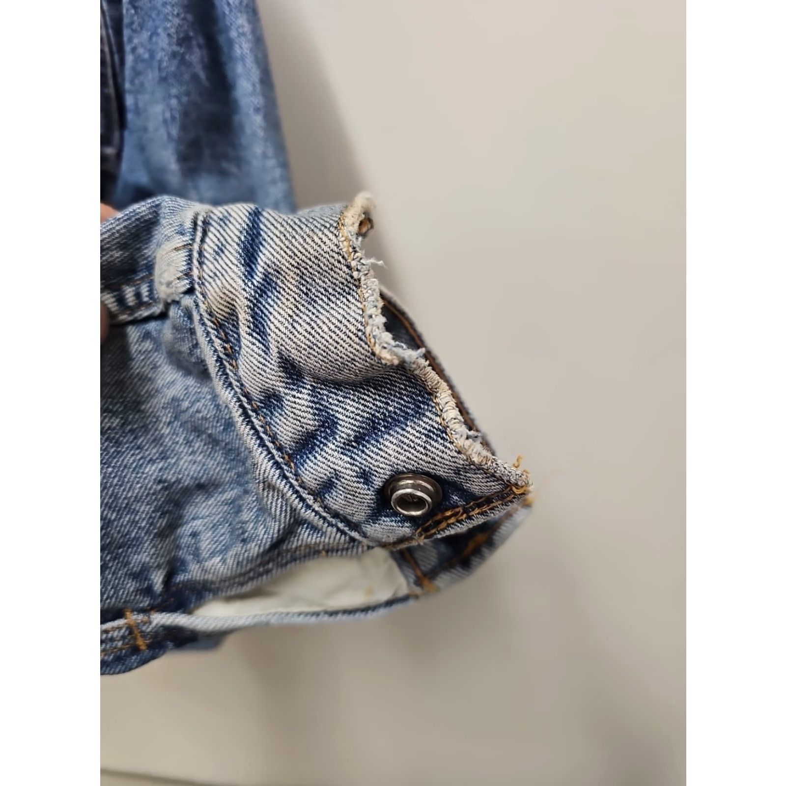 Levi's VINTAGE Levi's Denim Trucker Jacket Sherpa Lined Made In USA Sz Small Small Blue 80s 90s USA Mens Denim Jacket Trucker Size US S / EU 44-46 / 1 - 7 Thumbnail