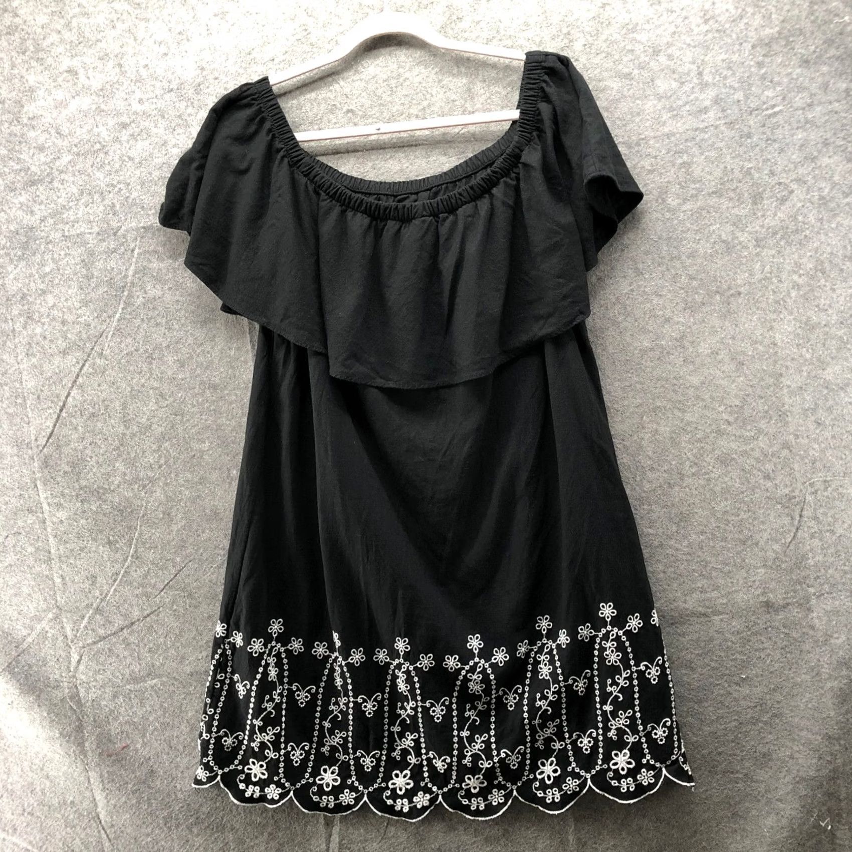 Old Navy Old Navy Linen Blend Dress Womens XL Black Eyelet Off Shoulder Embroidered Size XL / US 12-14 / IT 48-50 - 2 Thumbnail
