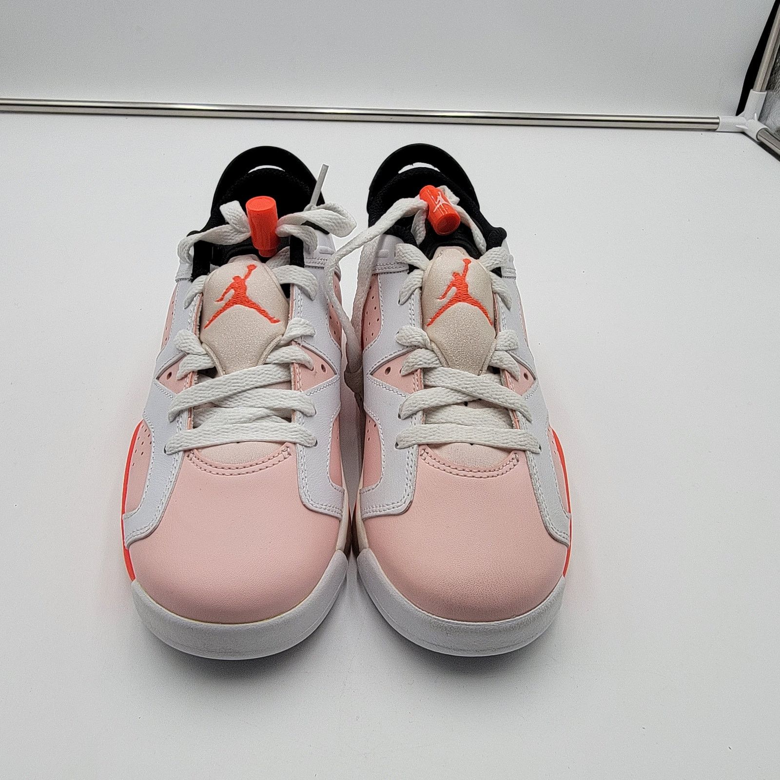 Jordan Brand Air Jordan 6 Retro Low GS 'Atmosphere' Sz 5Y 768878-102 Size US 6.5 / IT 36.5 - 3 Thumbnail