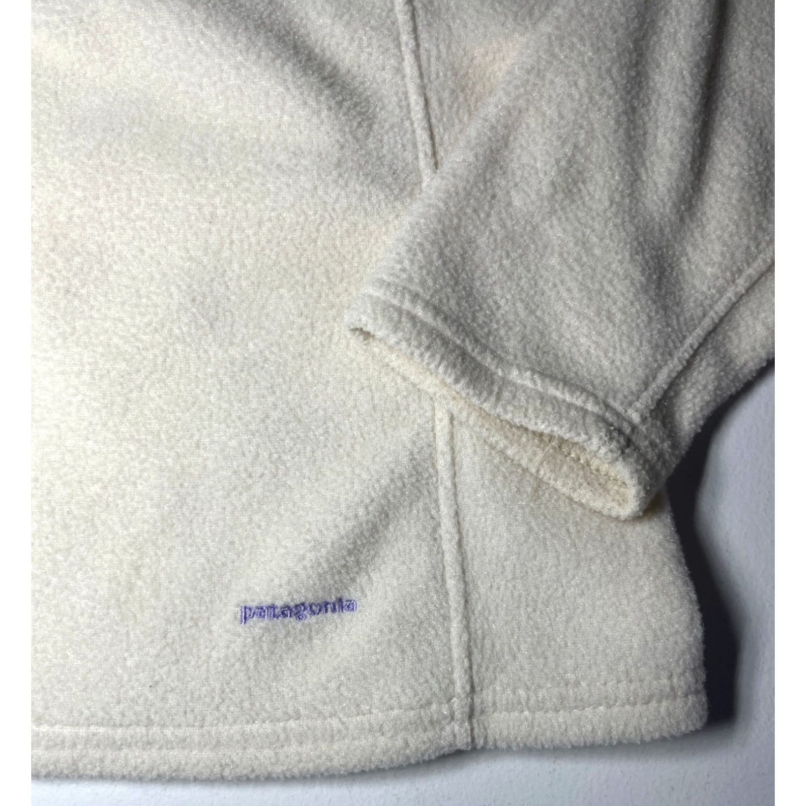 Patagonia VINTAGE Patagonia Women's Capilene Expedition Weight Fleece Zip-T M Off-White 1/4 Zip Outdoor Hiking 2004 Shows Style 43484 Womens Size M / US 6-8 / IT 42-44 - 5 Thumbnail
