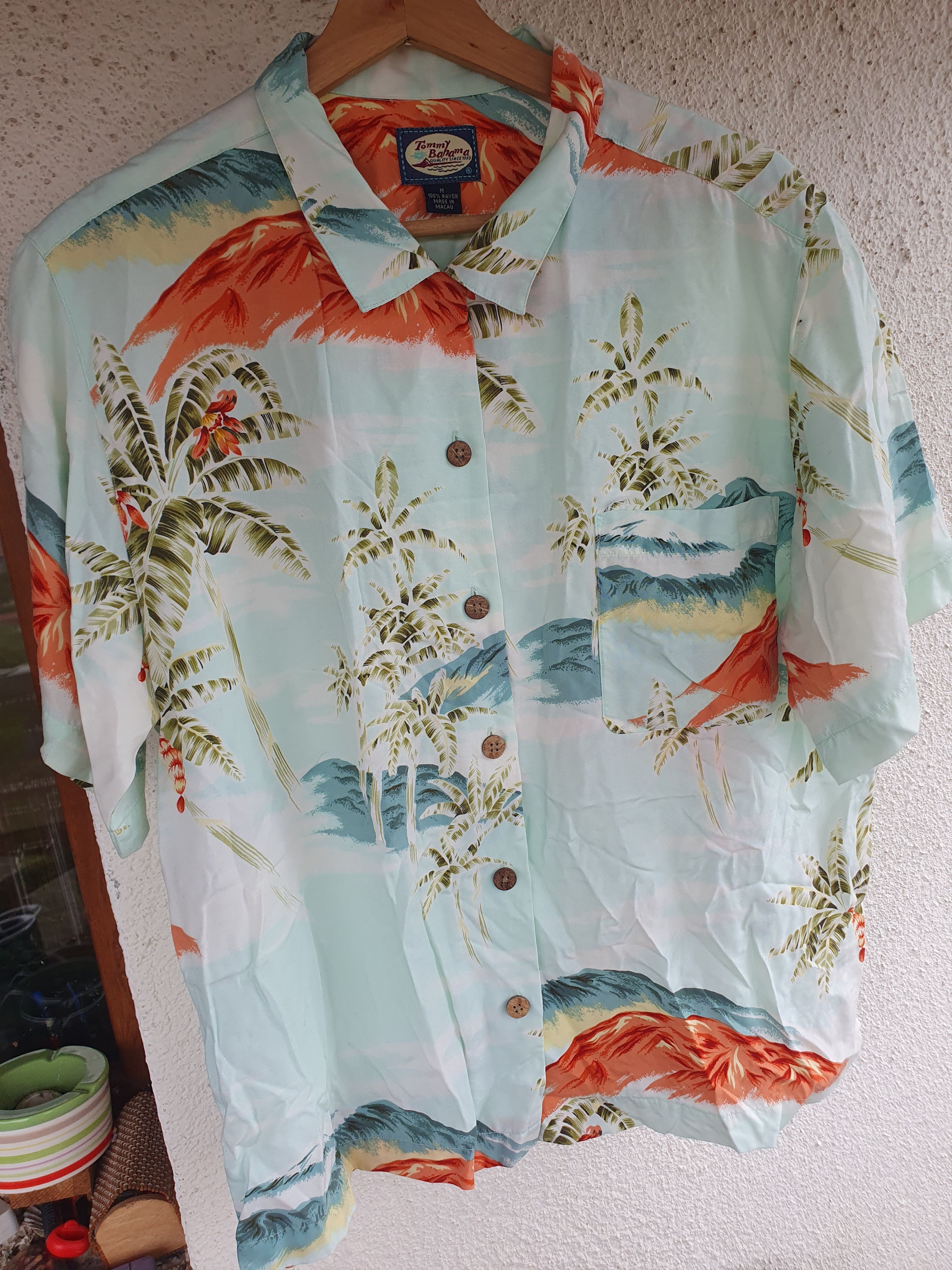 Tommy Bahama Tommy Bahama Hawaiian Pocket Shirt sz M Size US M / EU 48-50 / 2 - 5 Thumbnail