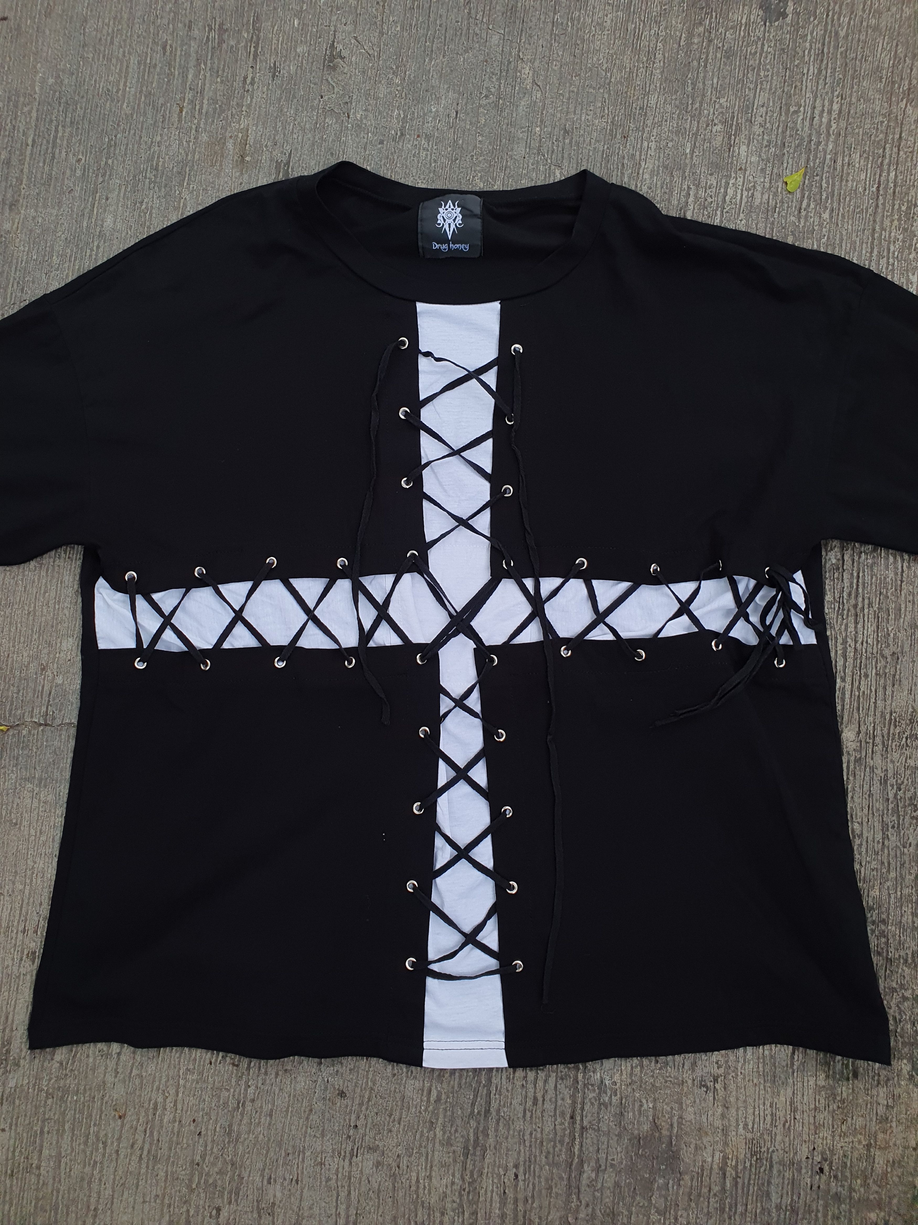 Japanese Brand × Seditionaries Cross Laces Punk T-Shirt Size US M / EU 48-50 / 2 - 3 Thumbnail