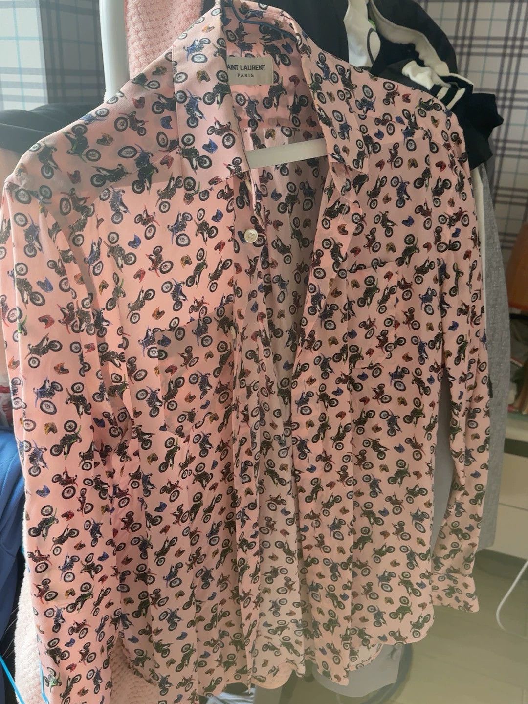 Saint Laurent Paris Saint Laurent Paris Printed mulberry silk shirt Size US S / EU 44-46 / 1 - 1 Thumbnail