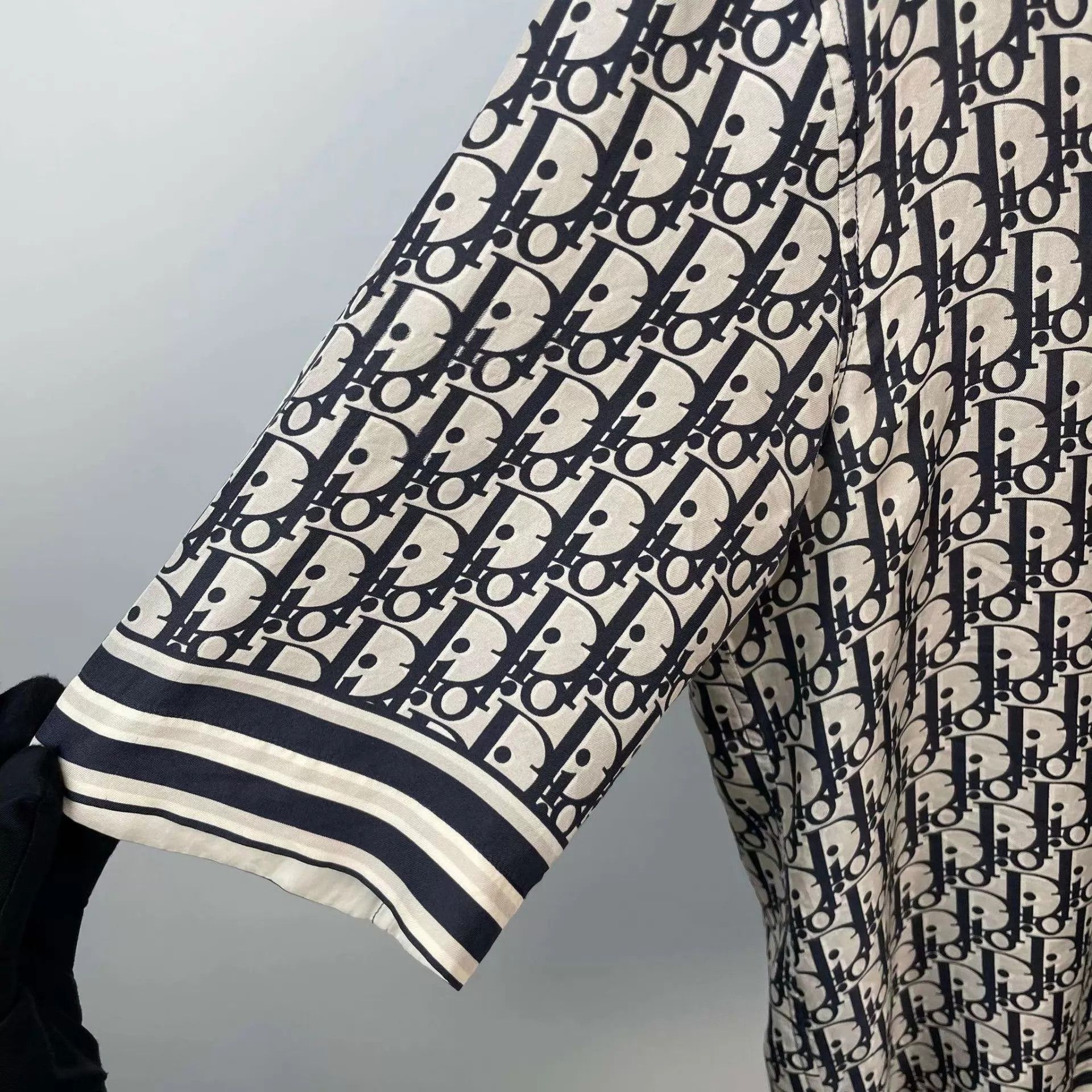 Dior DIOR Silk All-Over Print Short-Sleeve 37XS Size US XS / EU 42 / 0 - 8 Thumbnail
