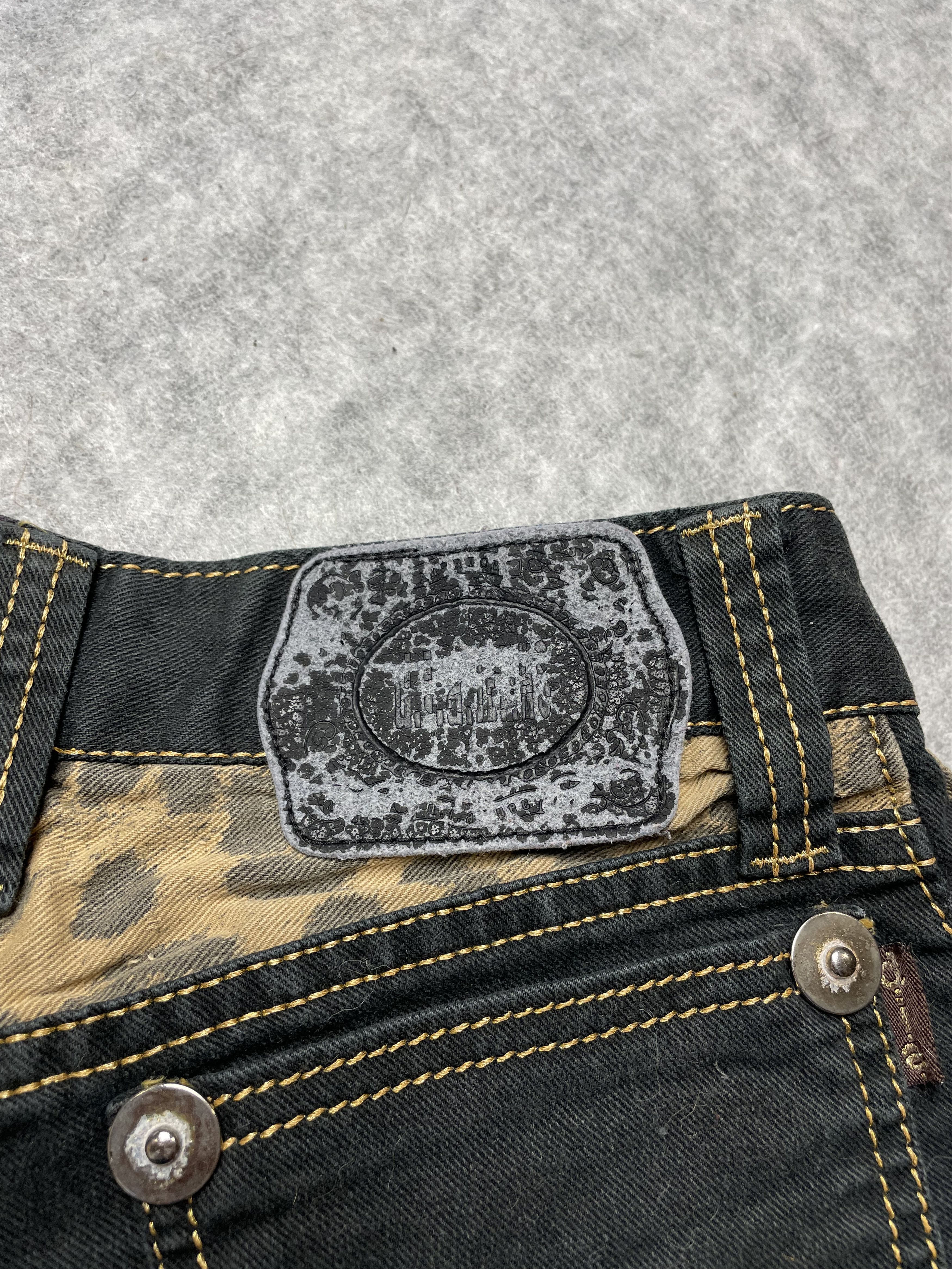Japanese Brand DIA D.I.A. Jeans Shorts Leopard Print Gal Japan Size 24" / US 00 / IT 34 - 7 Thumbnail