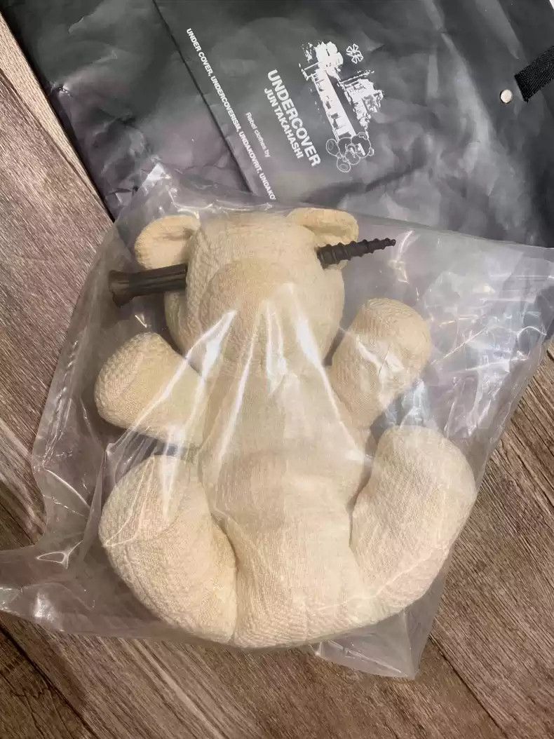 Undercover 03ss SCAB Nail bear bag
