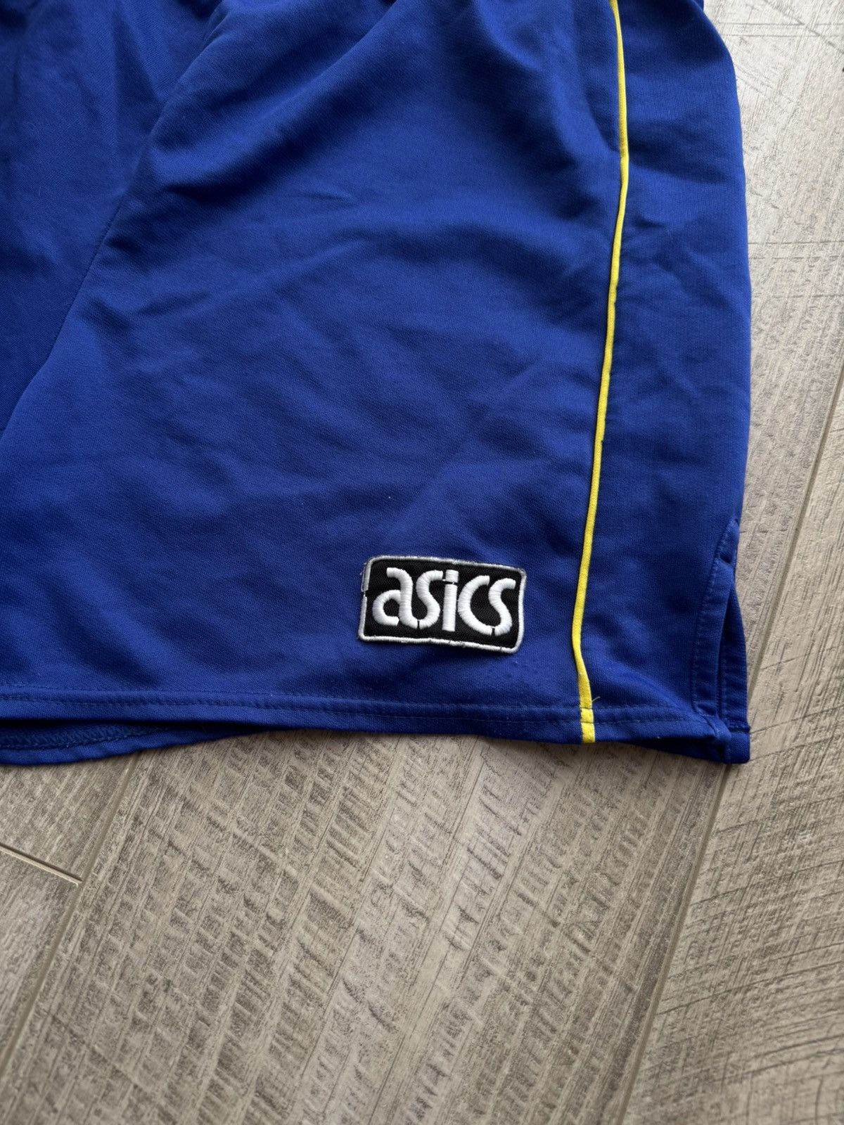Vintage Vintage 1993-95 Leeds United Asics Soccer Shorts Size 32 Size US 32 / EU 48 - 4 Thumbnail