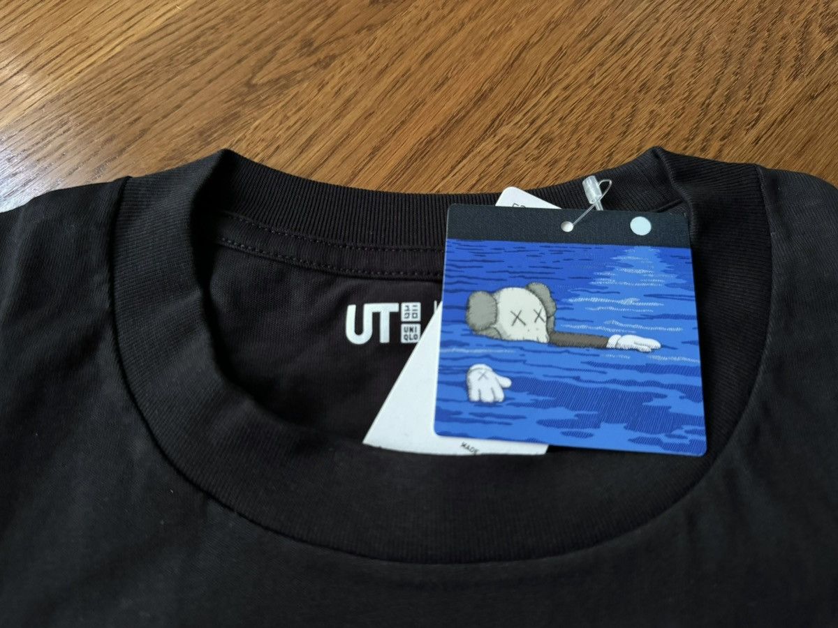 Kaws × Uniqlo Medium Kaws Changbai Mountain Tee Black Uniqlo UT T-Shirt Size US M / EU 48-50 / 2 - 5 Thumbnail