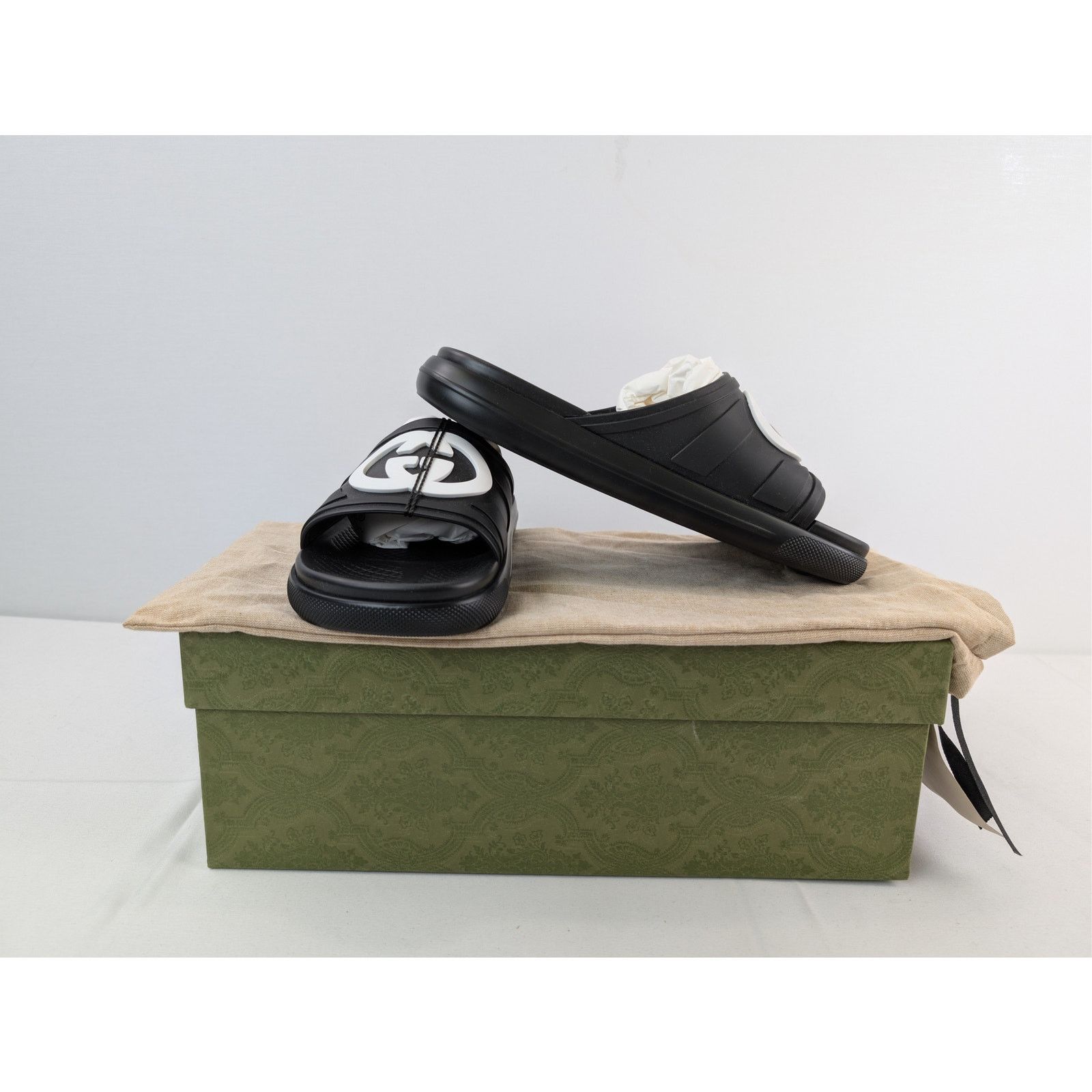 Gucci o1rshd1 Pursuit Logo Embossed Rubber Slide Slipper Black Size US 11.5 / EU 44-45 - 14 Thumbnail