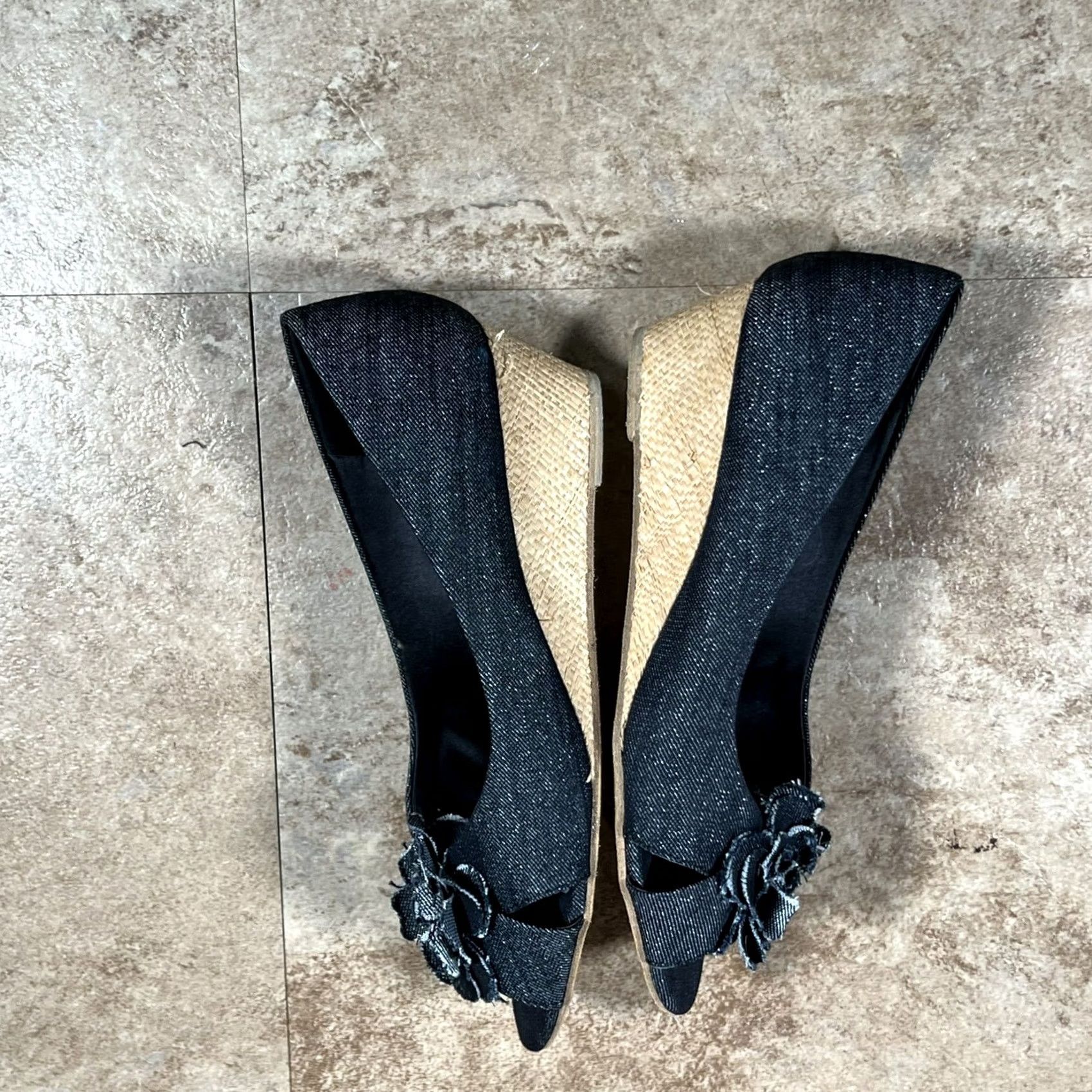 Liz Claiborne Liz Claiborne Denim Blue Wedges Flower Peep Toe Casual Heel Womens 8 Blue Flower Denim Women Heel Wedge 8 Womens Size US 8 / IT 38 - 6 Thumbnail